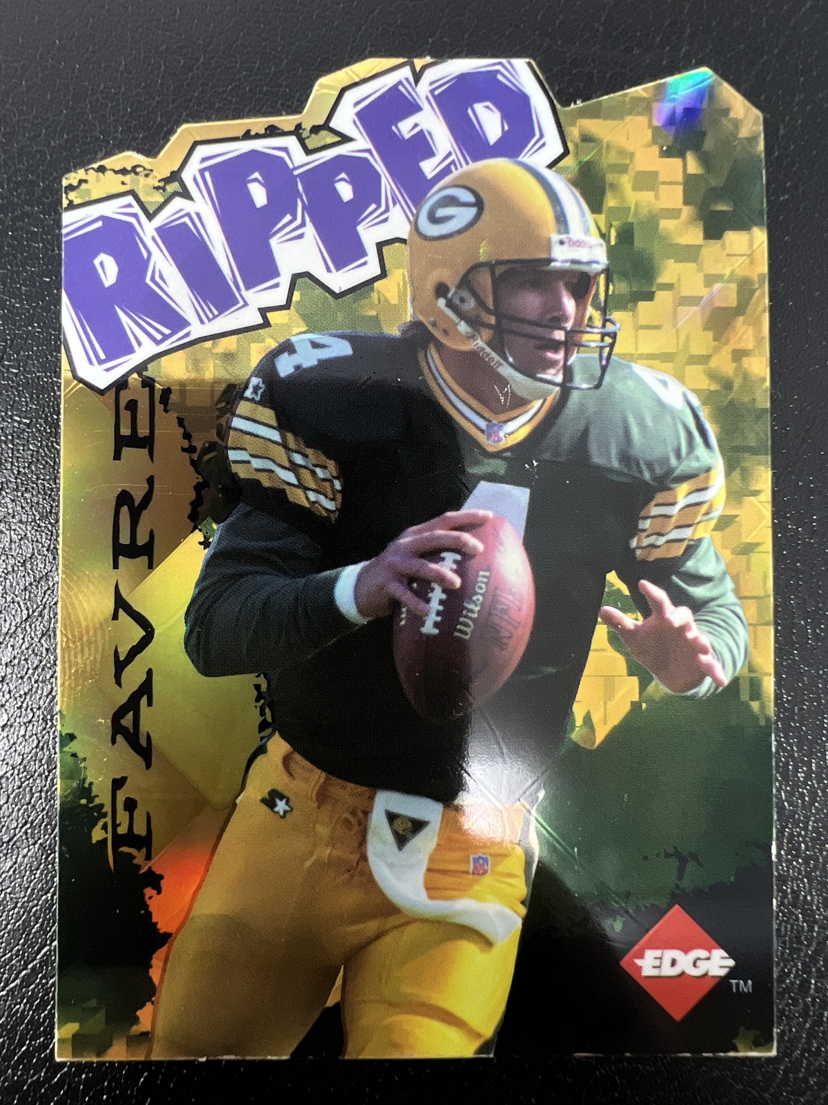 1996 Collector\'s Edge #6 Brett Favre Ripped Die Cut /500 RARE 1996 Collector\'s Edge #6 Brett Favre Ripped Die Cut /500 RARE