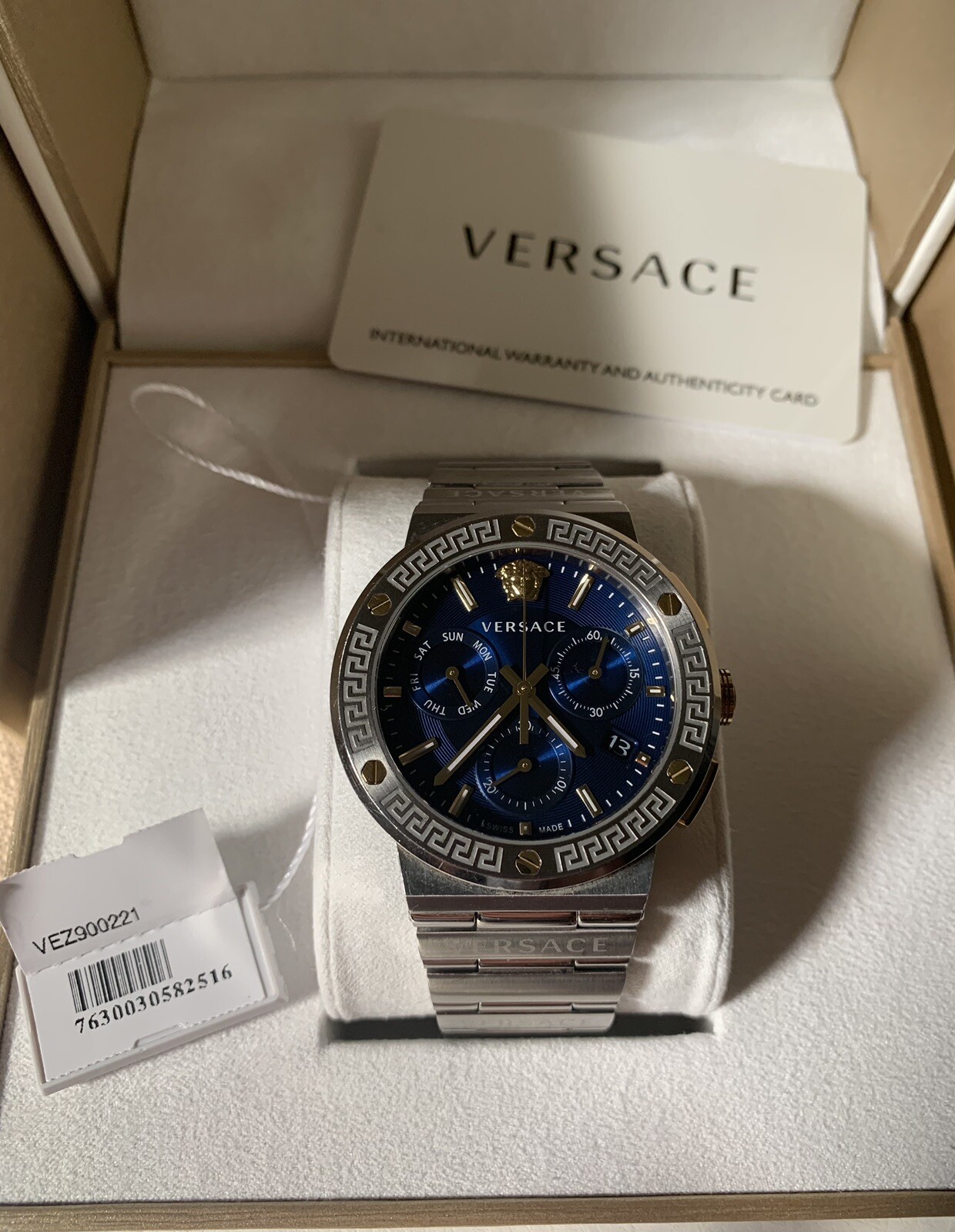 Real GOLD VERSACE Greca Logo Chrono Blue/ Gold Silver Men\'s Watch Timer Real GOLD VERSACE Greca Logo Chrono Blue/ Gold Silver Men\'s Watch Timer