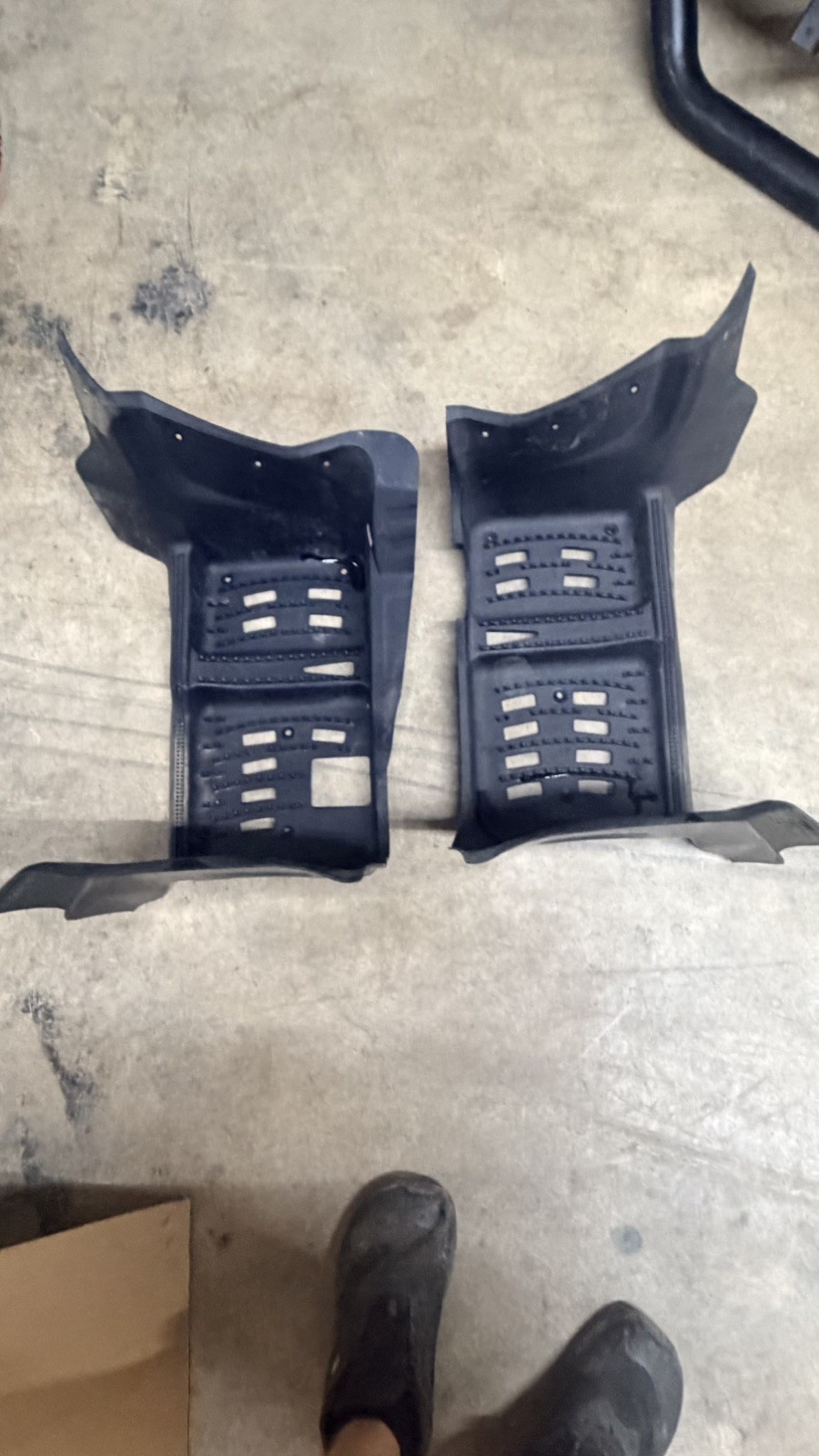 Very Nice 05-26 Polaris Phoenix 200 Left & Right Footwell Floorboard Set Pair Very Nice 05-26 Polaris Phoenix 200 Left & Right Footwell Floorboard Set Pair