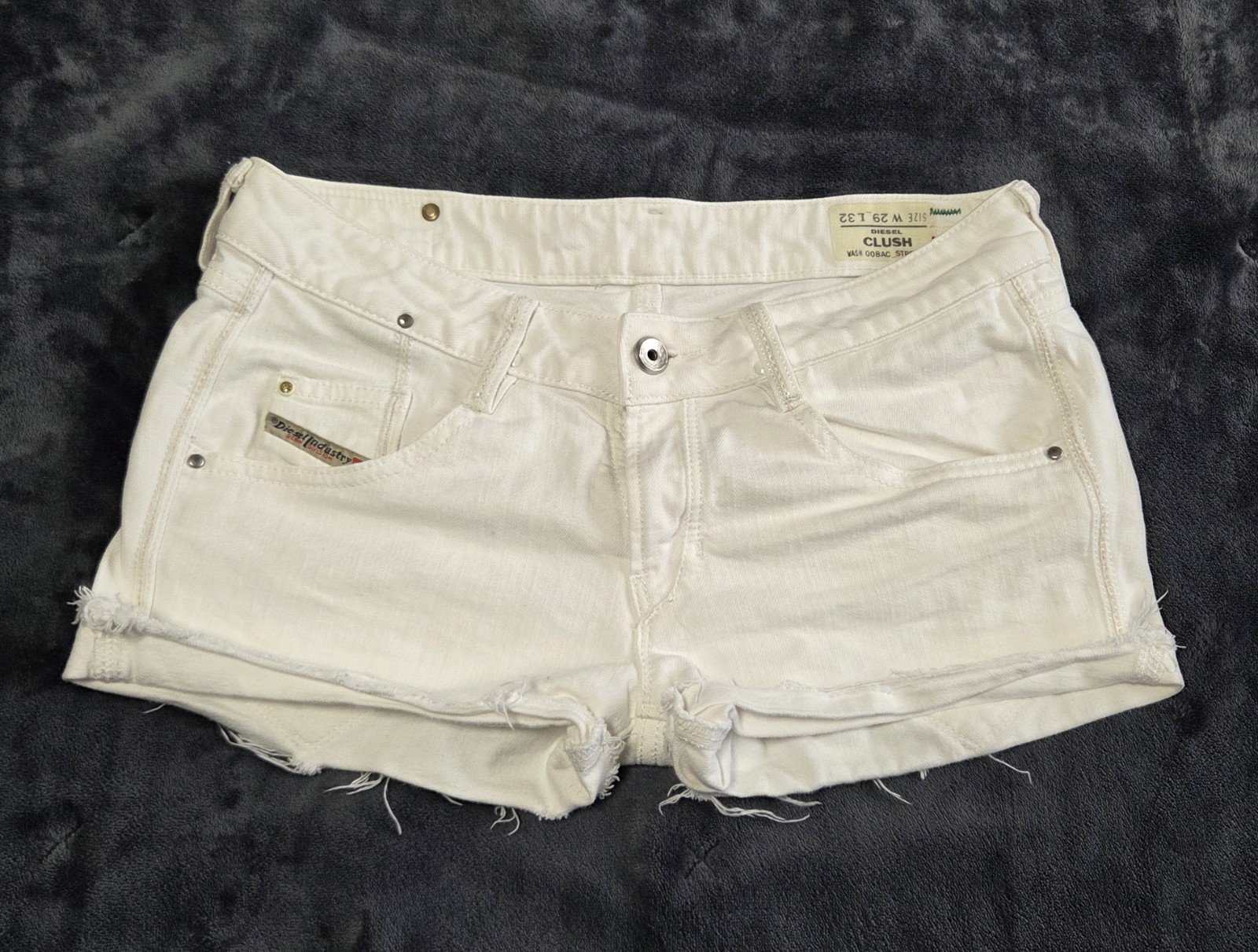 Diesel Clush Women’s White Denim Shorts W29 Cut Off Distressed Zip Pockets Y2K