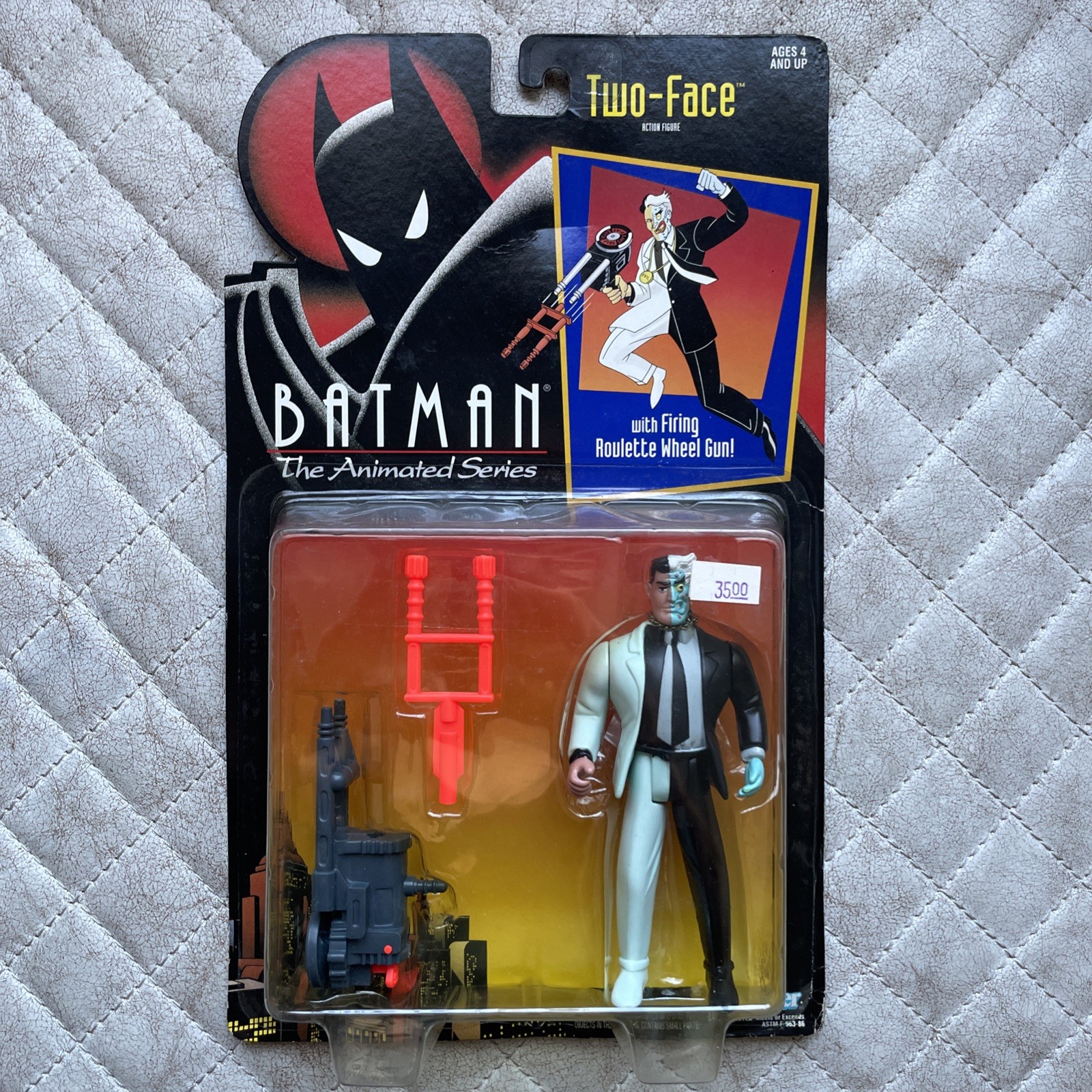 Vintage Kenner Two-Face Batman 1992 Animated Series Roulette Gun Action Figure