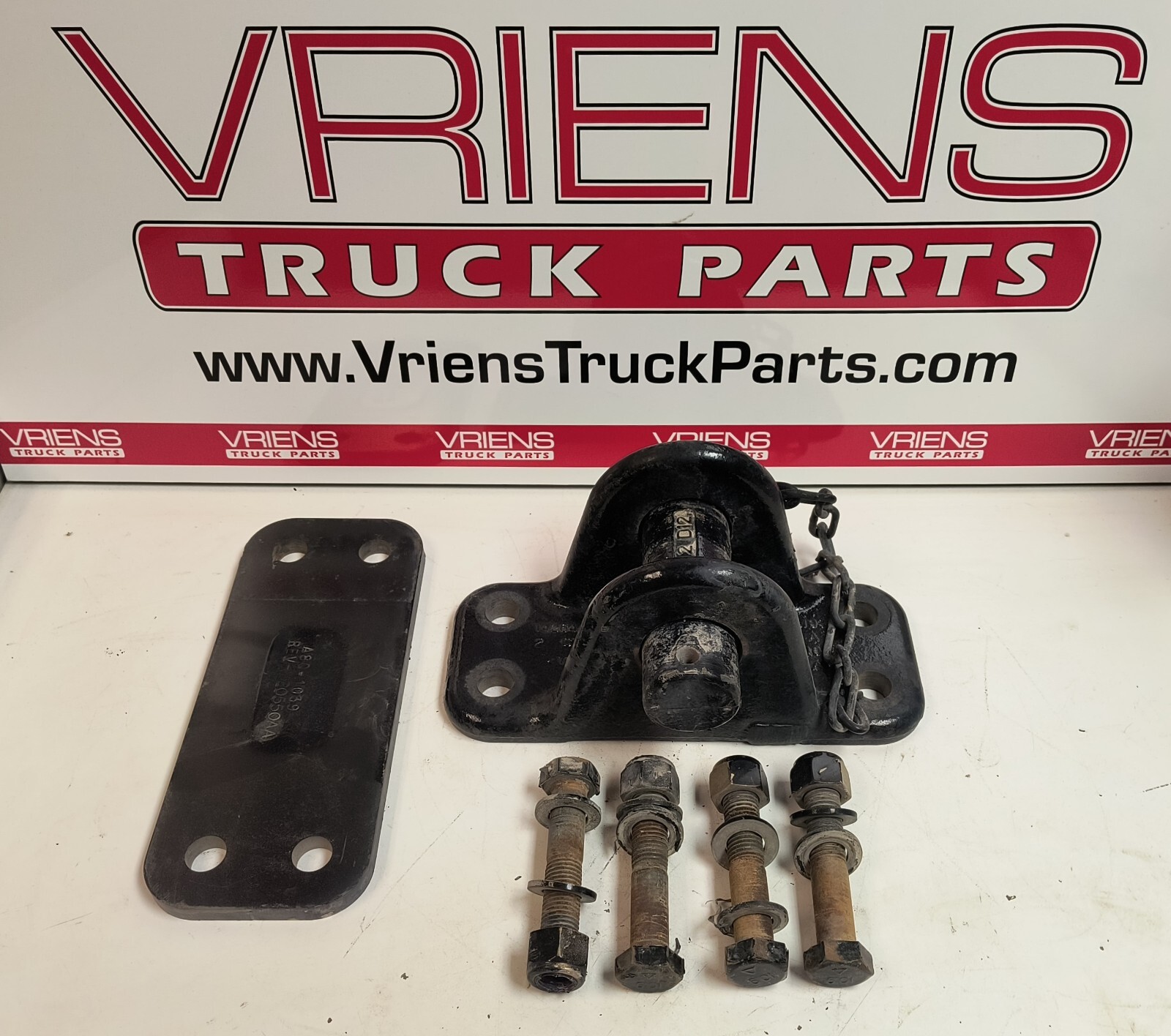 KENWORTH T440 T460 T800 T880 A20-1035 HITCH-TOW ASSEMBLY A20-1030 KENWORTH T440 T460 T800 T880 A20-1035 HITCH-TOW ASSEMBLY A20-1030