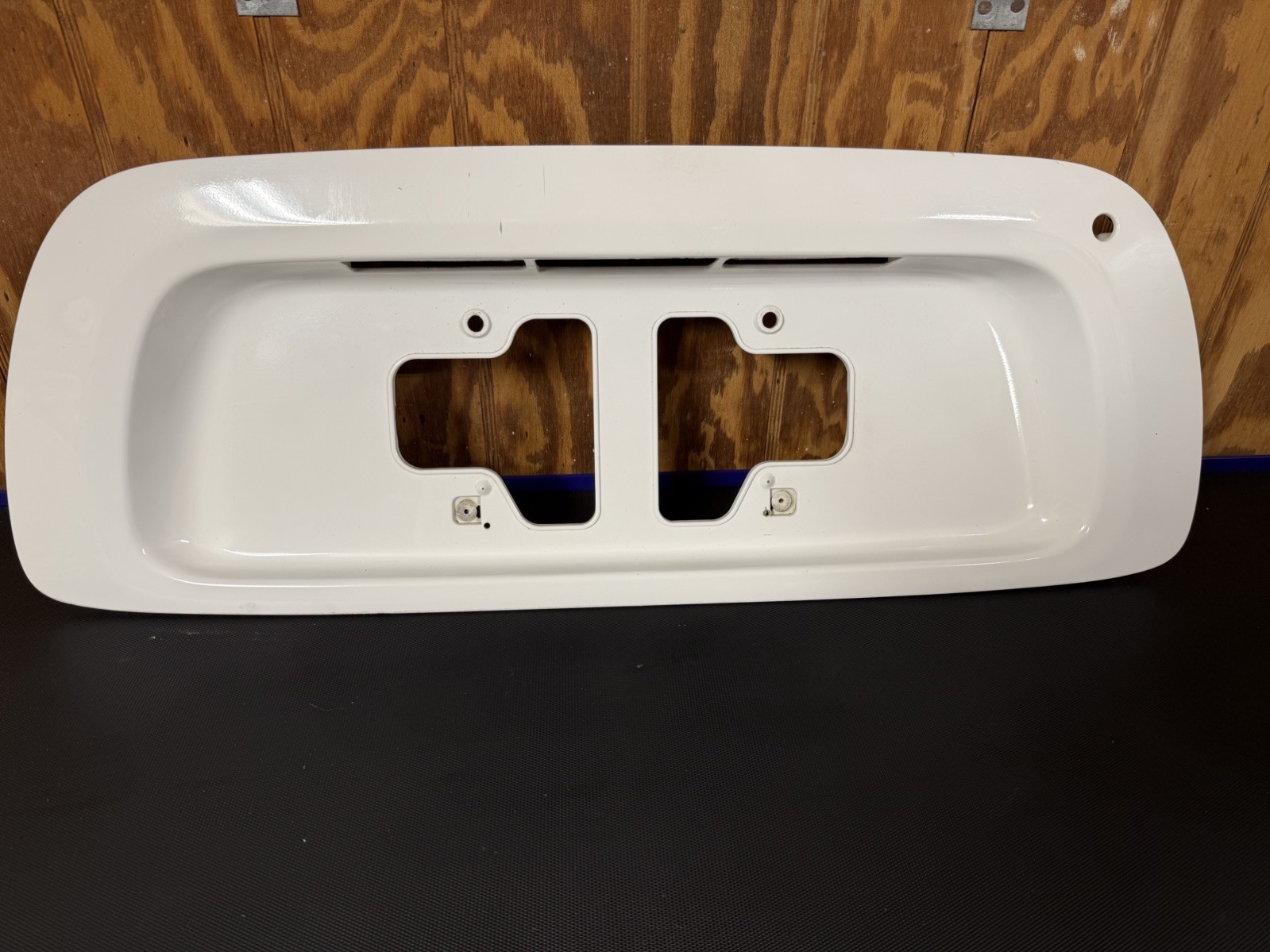 ✅ 2001-2007 Toyota Sequoia Tailgate Lift Gate Hatch License Plate Trim WHITE OEM ✅ 2001-2007 Toyota Sequoia Tailgate Lift Gate Hatch License Plate Trim WHITE OEM