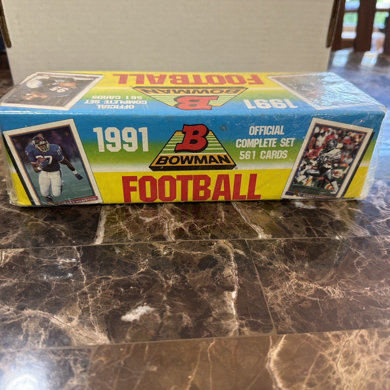 BOWMAN Vintage 1991 Football 561 Card Box SEALED Excellent Condition BOWMAN Vintage 1991 Football 561 Card Box SEALED Excellent Condition