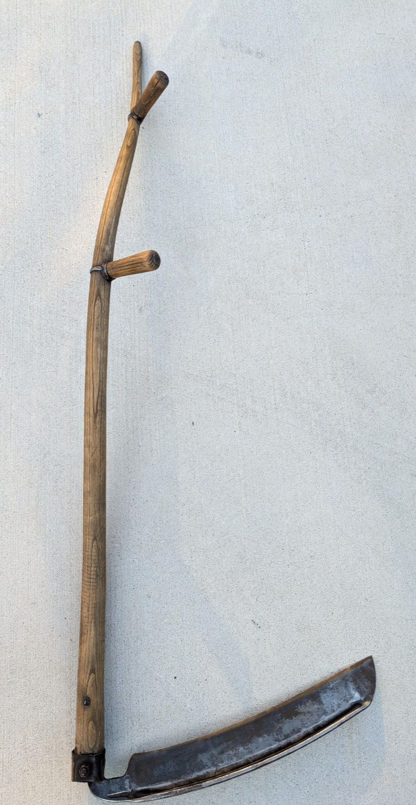 WI Barn Antique Vintage Scythe Sickle Reaper Snathe 60