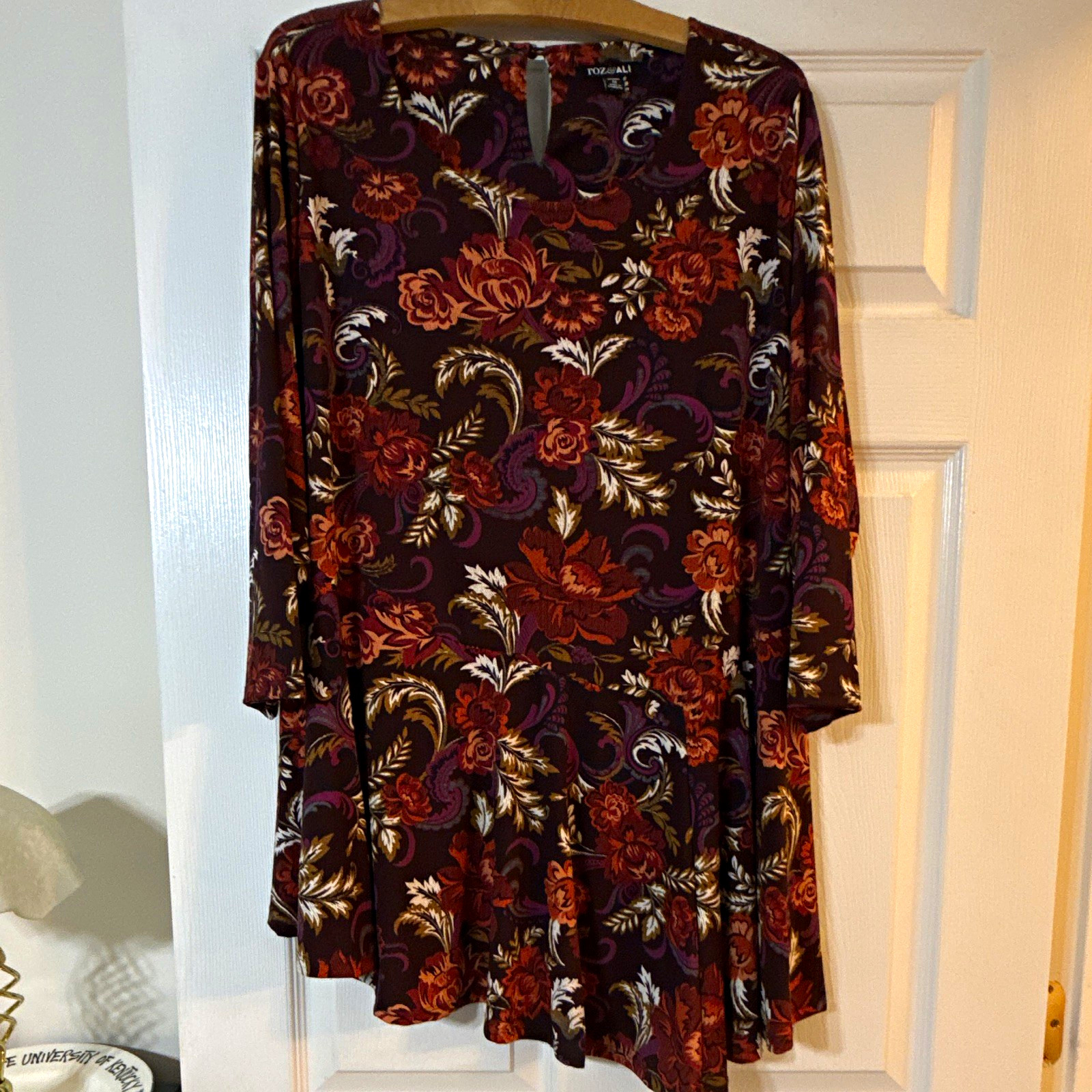 Roz & Ali 1X Plus Knit Floral A-Line V-Neck 3/4 Sleeve Roz & Ali 1X Plus Knit Floral A-Line V-Neck 3/4 Sleeve