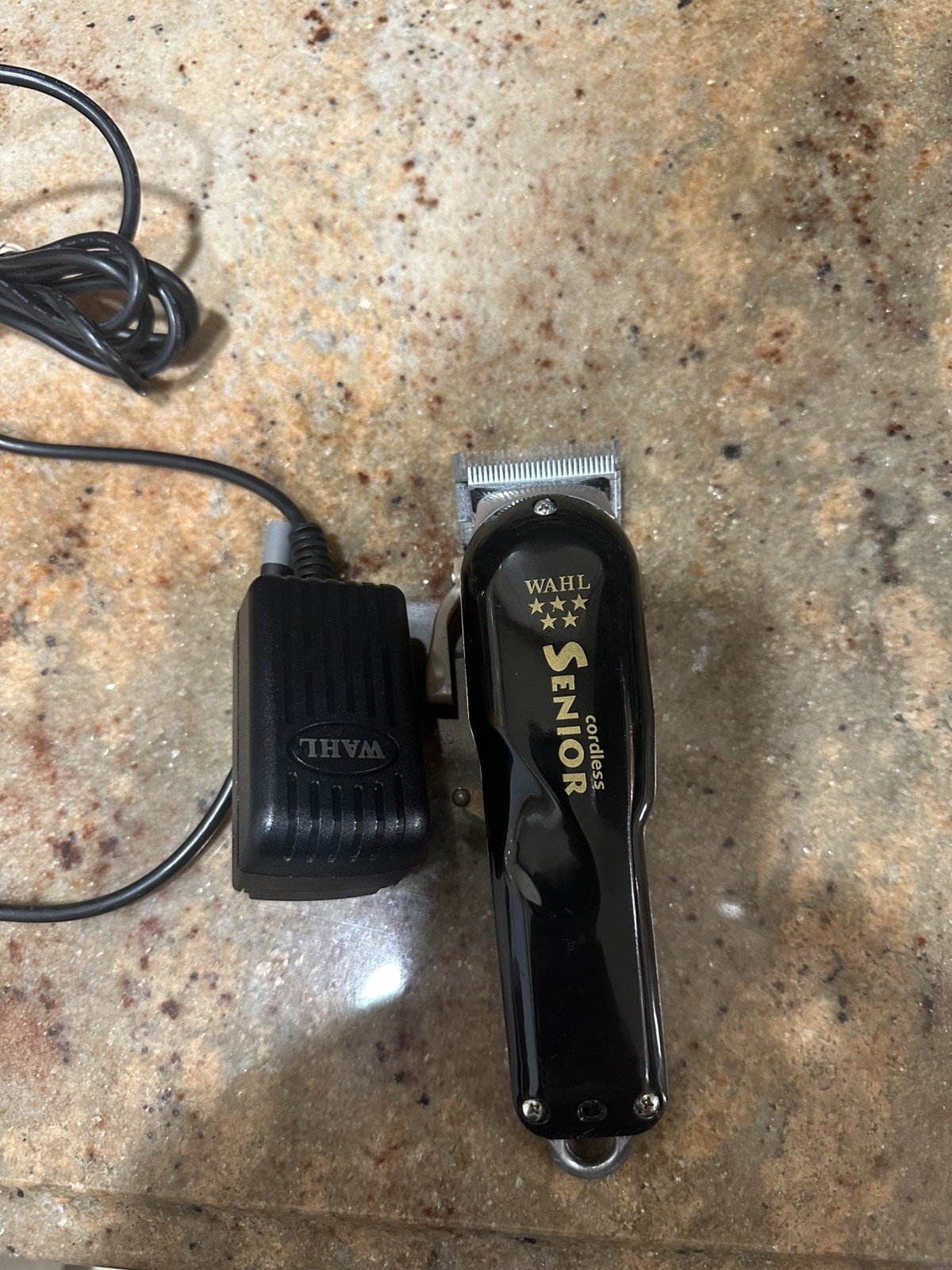 Wahl 8504-400 Professional 5 Star Cordless Senior Clipper - Black Wahl 8504-400 Professional 5 Star Cordless Senior Clipper - Black
