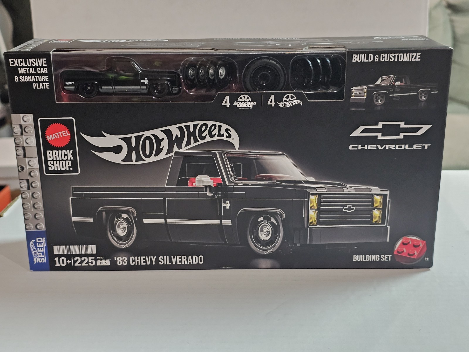 Mattel Brick Shop Hot Wheels Speed Series \'83 Chevy Silverado 1/64