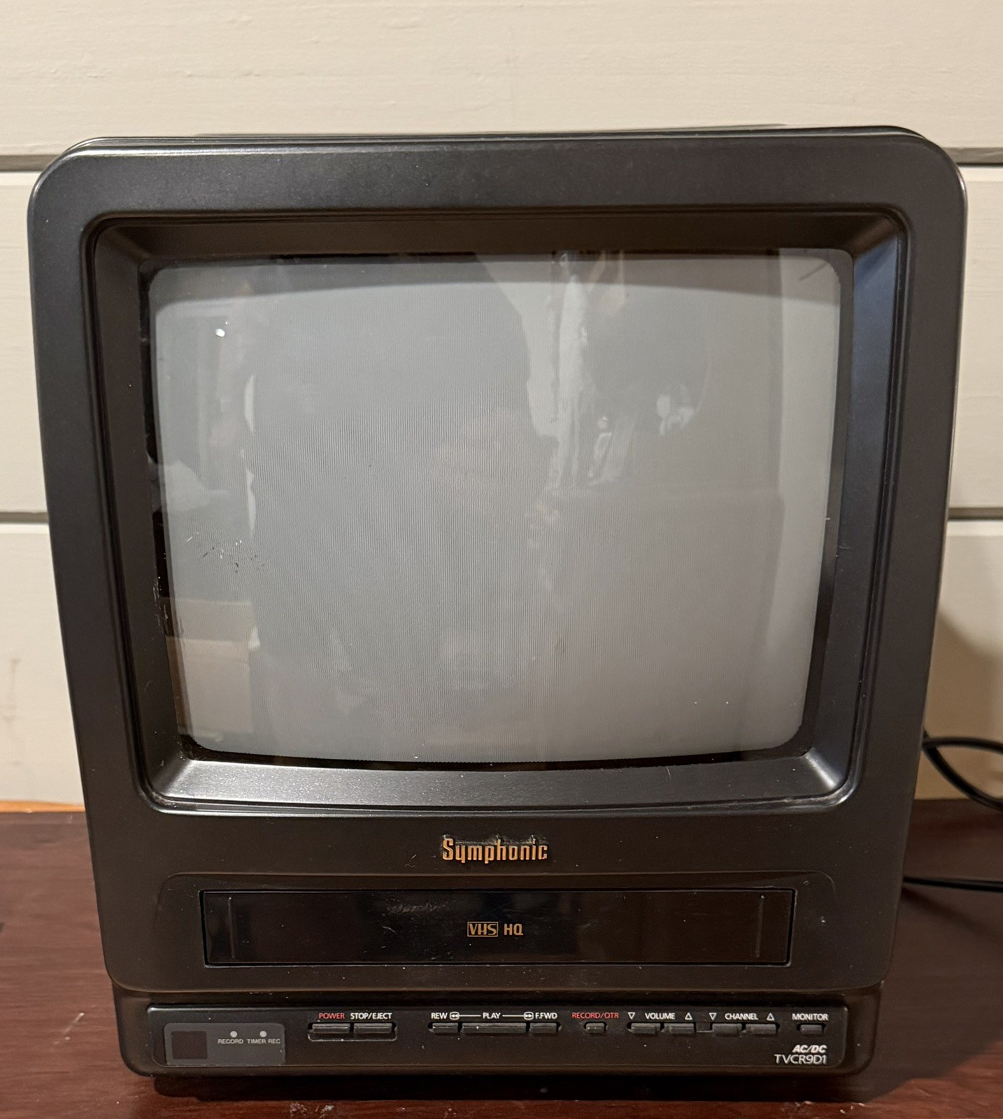 Vintage Symphonic TV/VCR Combo CRT Gaming TVCR9D1 9\