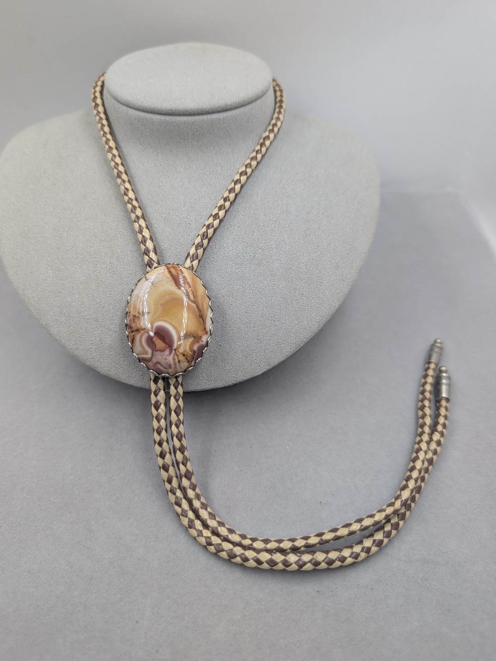 Vintage Banded Agate Bolo Tie Large Statement Stone Brown Cream Cord Lariat 1217