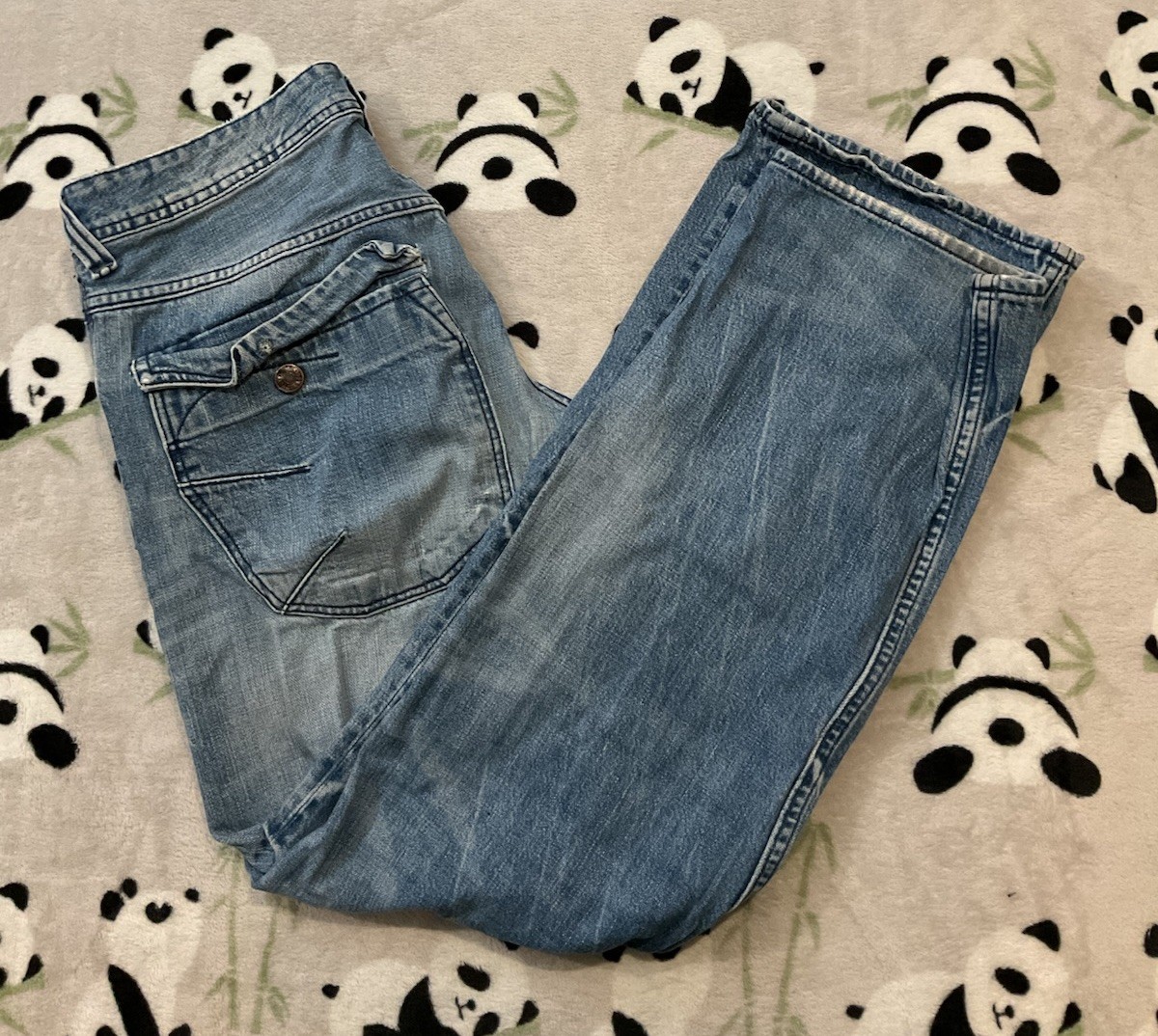 H&M Bragg Men’s Denim Jeans Size 33x32 Light Blue Wash Straight Leg Fitted H&M Bragg Men’s Denim Jeans Size 33x32 Light Blue Wash Straight Leg Fitted