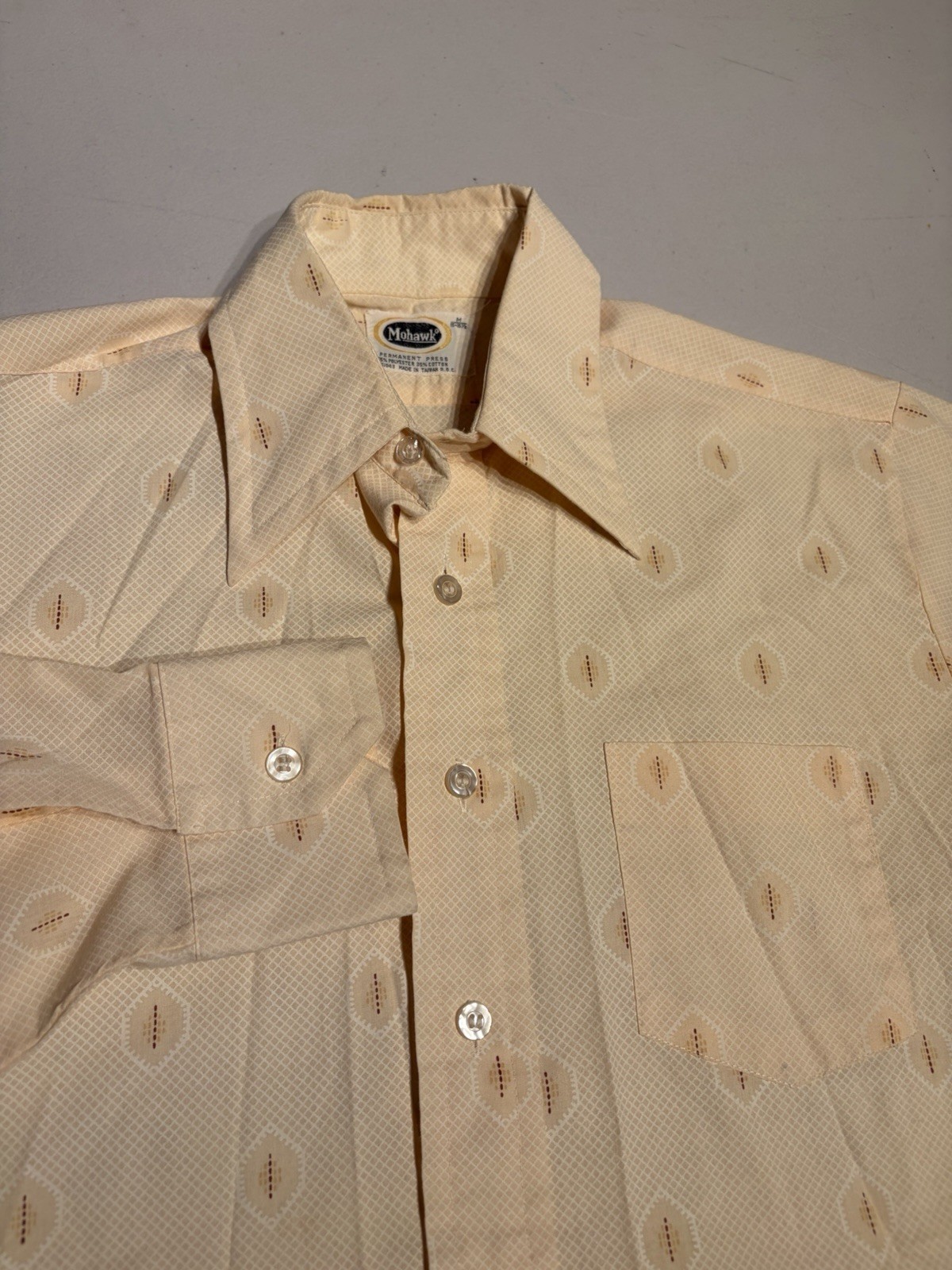 Mohawk Shirt Men’s Medium Hippie Disco Dress Saturday Night Fever Vtg 60’s 70’s Mohawk Shirt Men’s Medium Hippie Disco Dress Saturday Night Fever Vtg 60’s 70’s