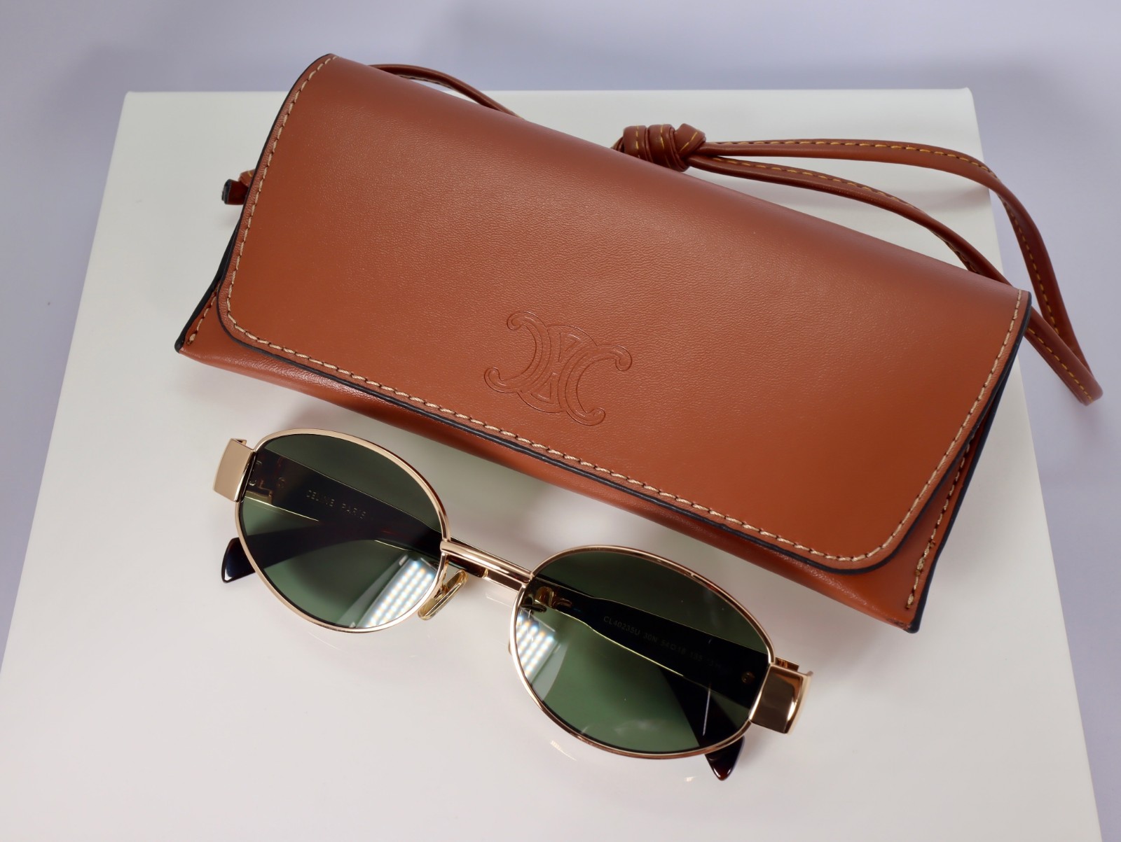 Celine CL40235U 30N 54mm Round Gold Sunglasses with Green Lens Celine CL40235U 30N 54mm Round Gold Sunglasses with Green Lens