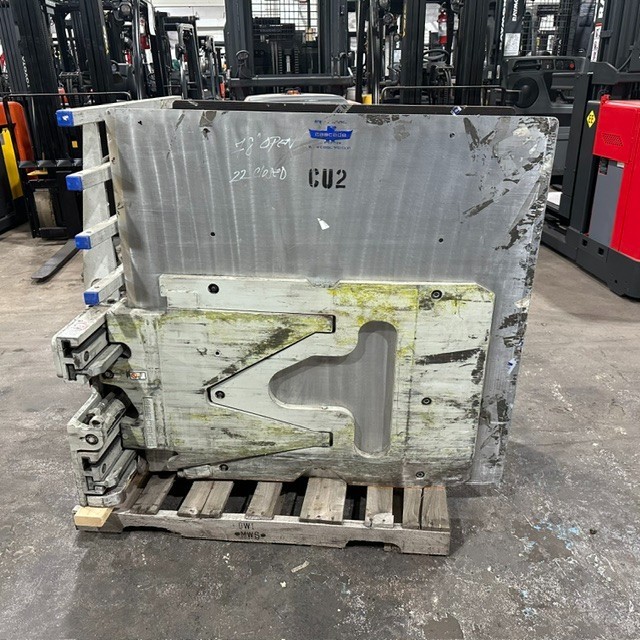 2021 Cascade R25D-CCB-350 Used Carton Clamp Forklift Attachment