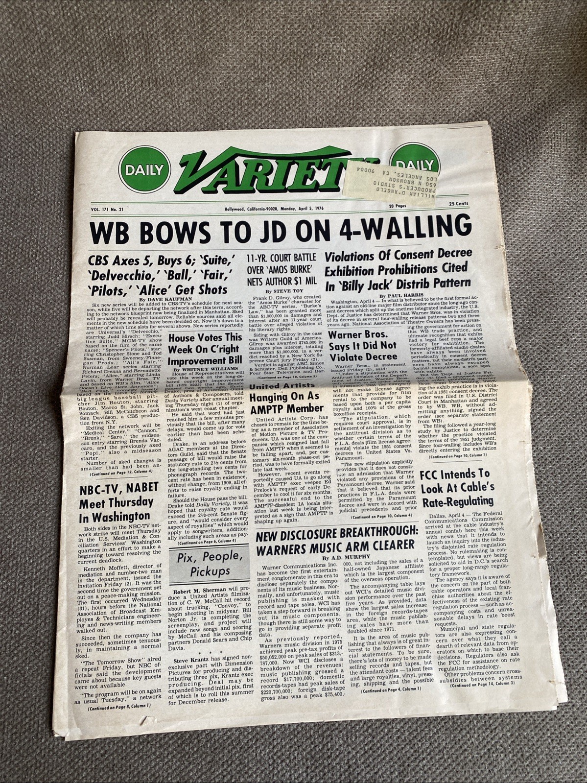 April 1976 Daily Variety Magazine W/ PAPA and ME Ad & William D'Angelo Label