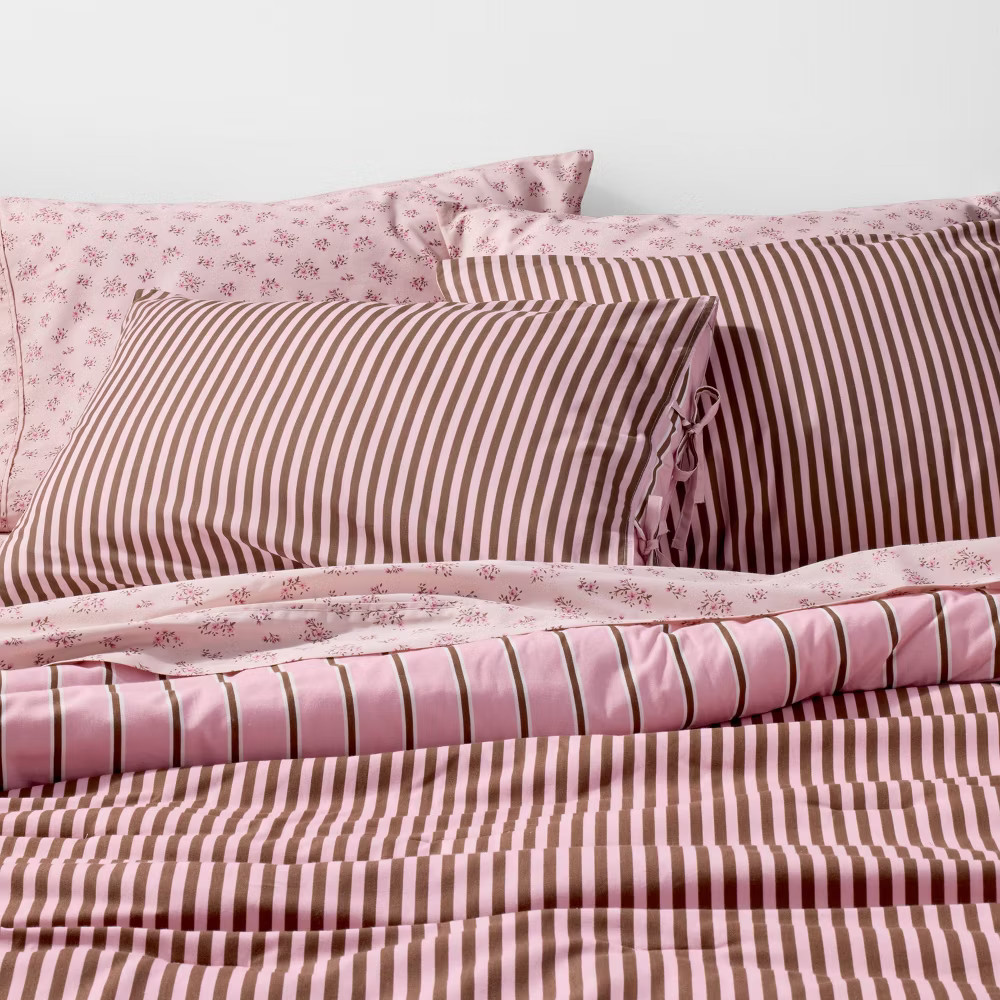 Full/Queen Reversible Percale Comforter Set Pink/Brown Stripe - The Hollister