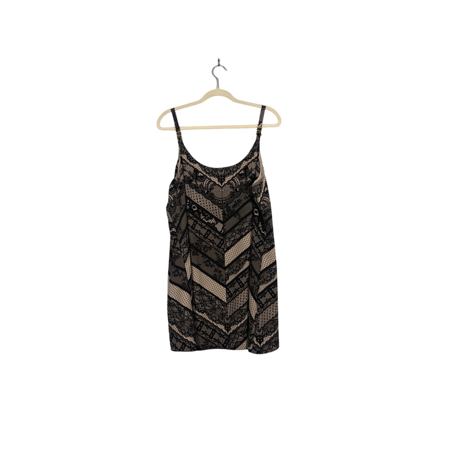 Cabi Black Lace Print Camisole Top Tan Chevron Adjustable Straps XL 3278 Cabi Black Lace Print Camisole Top Tan Chevron Adjustable Straps XL 3278