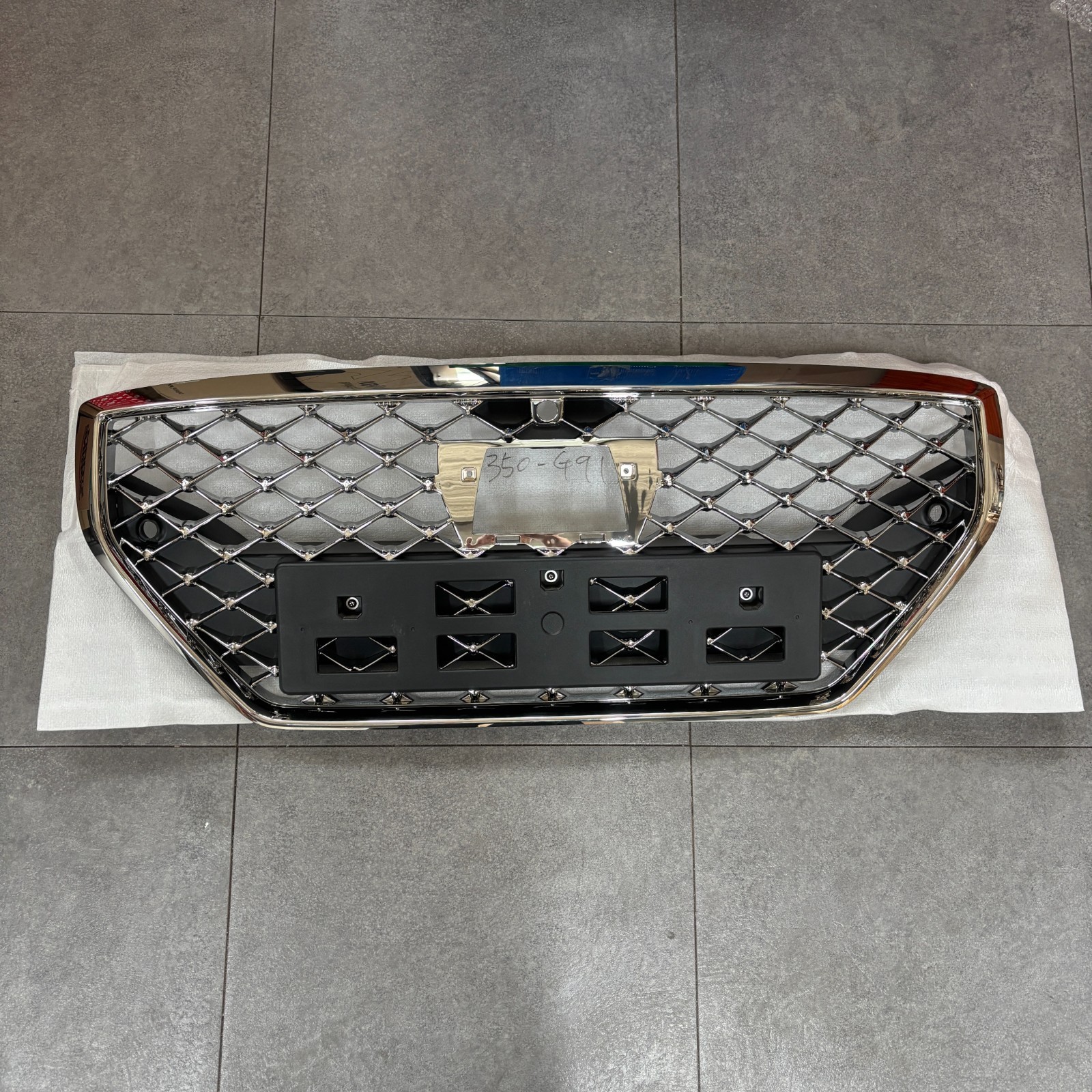 Genuine 86350G9130 Front Hood Radiator Grille Assy for Genesis G70 2019-2021 Genuine 86350G9130 Front Hood Radiator Grille Assy for Genesis G70 2019-2021