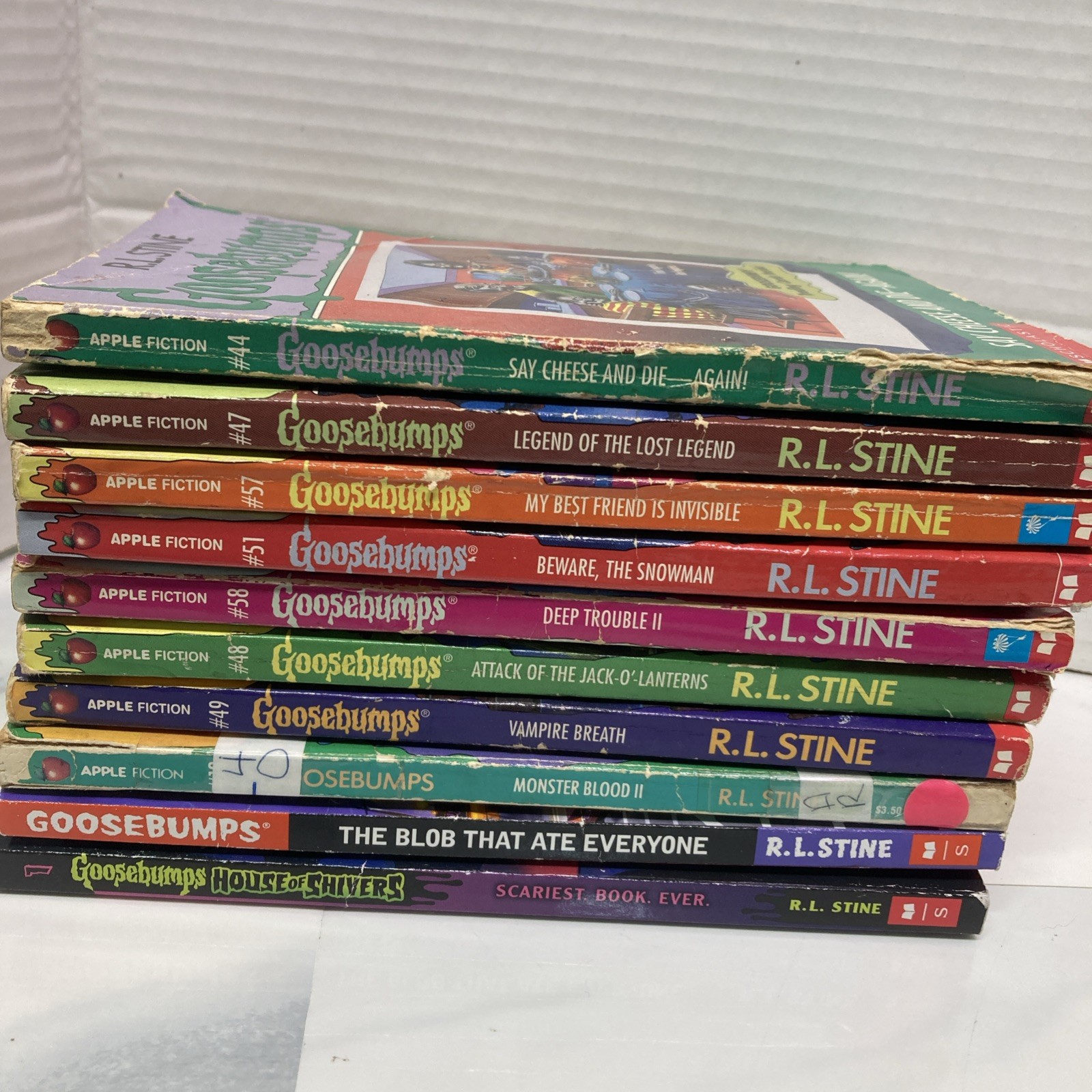Lot of 10 Vintage R.L. Stine GOOSEBUMPS First Edition Paperback Books FAST SHIP Lot of 10 Vintage R.L. Stine GOOSEBUMPS First Edition Paperback Books FAST SHIP
