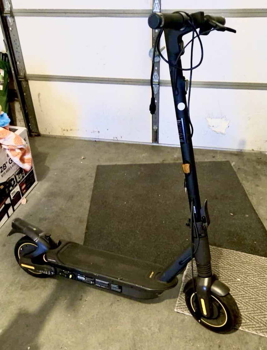 Segway MAX G2 Electric Kick Scooter — Never Used. Read The Description. Segway MAX G2 Electric Kick Scooter — Never Used. Read The Description.