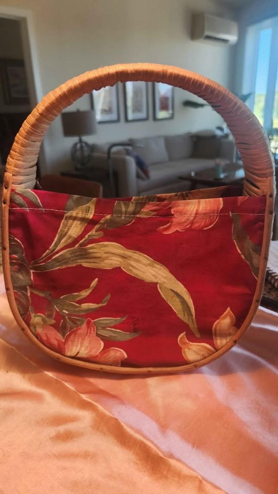 Womans Purse Vtg 1940\'s Rattan and Wicker Rounded Frame Barkcloth Retro Fabric Womans Purse Vtg 1940\'s Rattan and Wicker Rounded Frame Barkcloth Retro Fabric