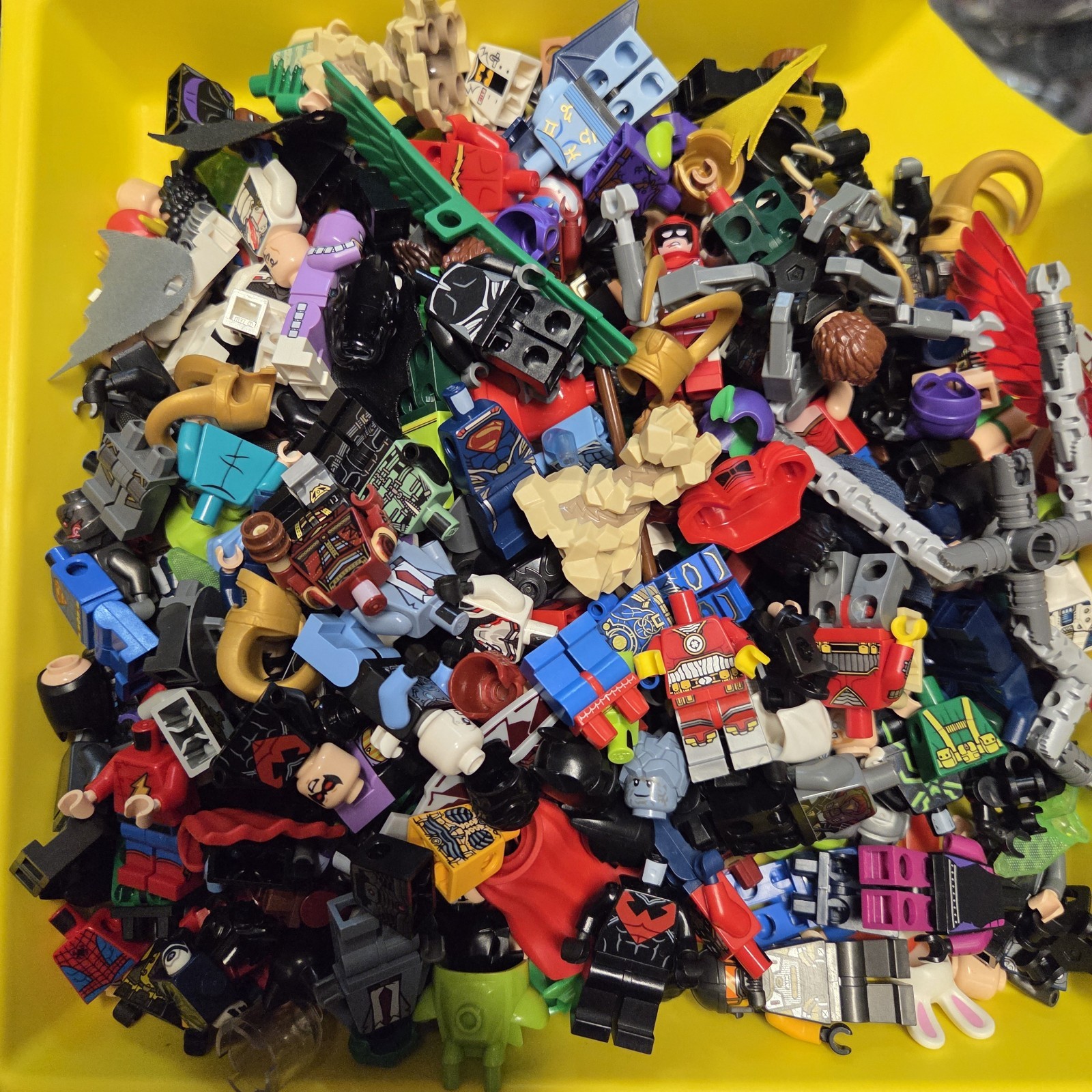 Lego SUPER HER Miscellaneous Minifigure Lot - 1 Pound - Torsos Legs Heads Etc Lego SUPER HER Miscellaneous Minifigure Lot - 1 Pound - Torsos Legs Heads Etc