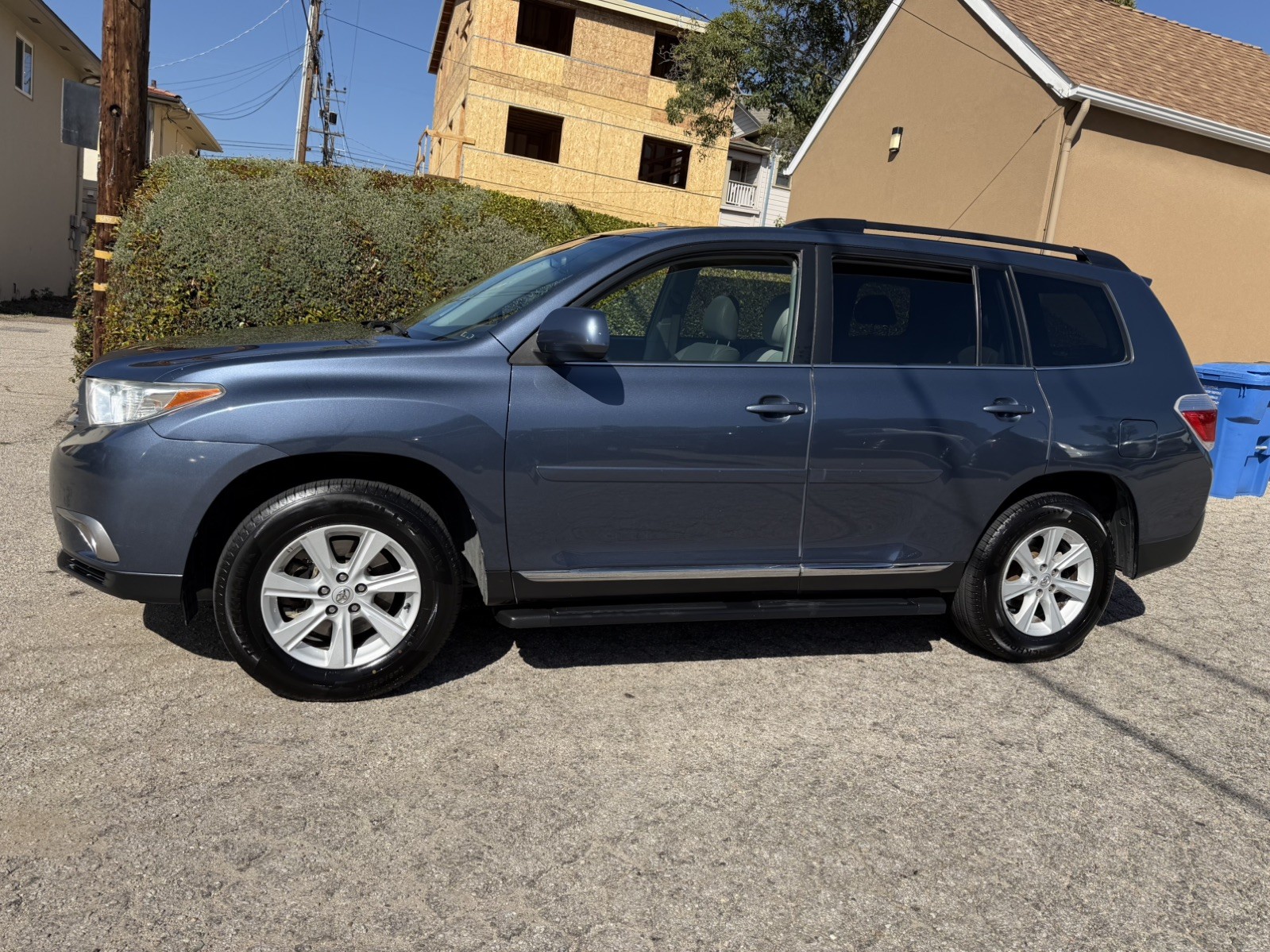 2013 Toyota Highlander BASE 2013 Toyota Highlander BASE