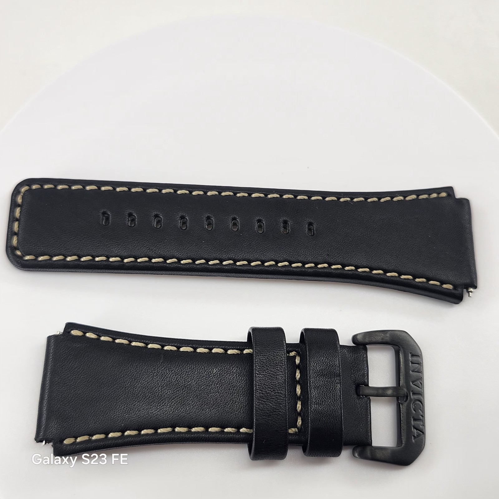Genuine Signed INVICTA 24mm Leather Strap Black Watch Band with Black Buckle Genuine Signed INVICTA 24mm Leather Strap Black Watch Band with Black Buckle