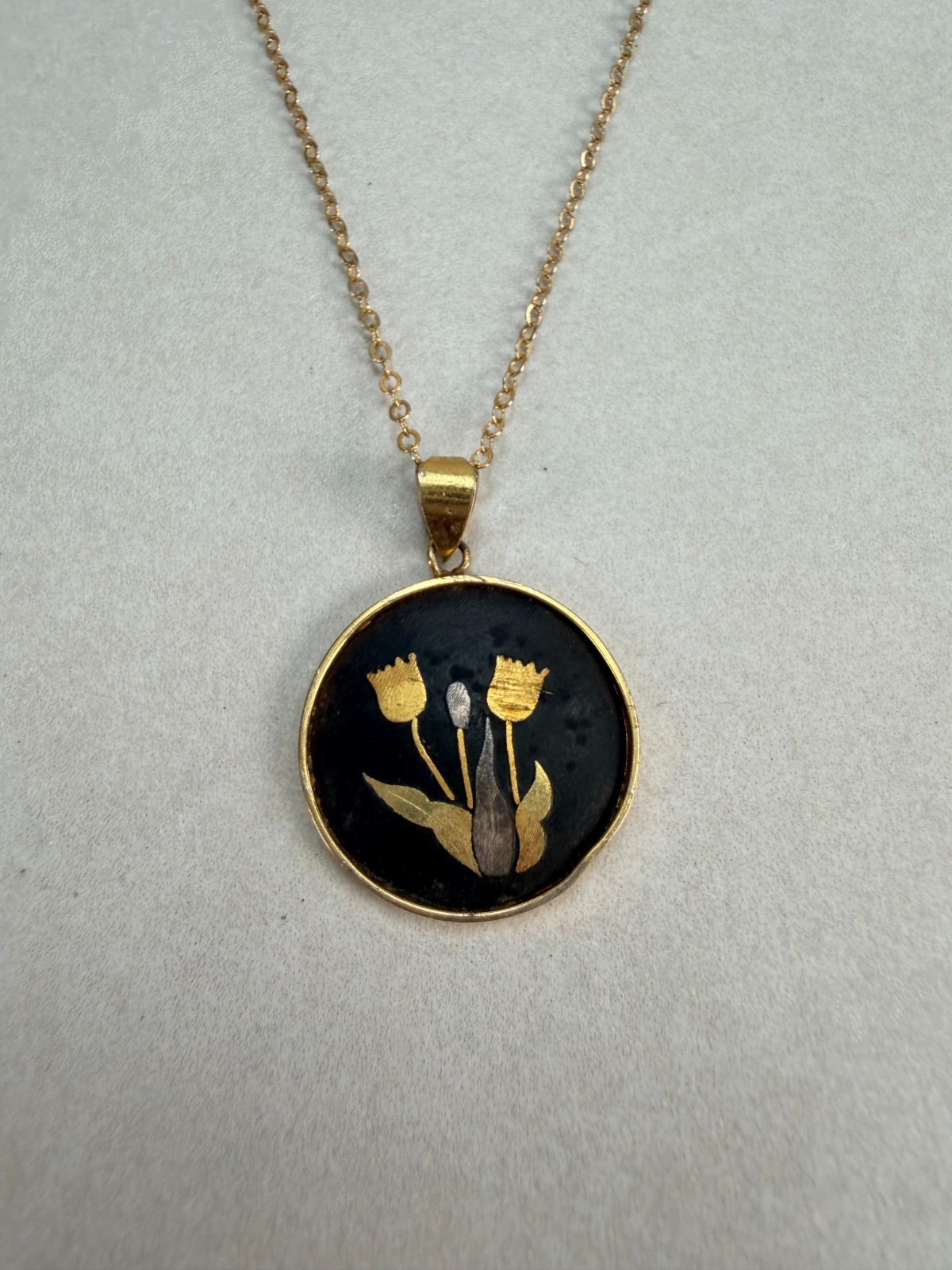 Vintage Japanese Amita Vintage Damascene Gold Tone Floral Pendant Necklace 17 Vintage Japanese Amita Vintage Damascene Gold Tone Floral Pendant Necklace 17