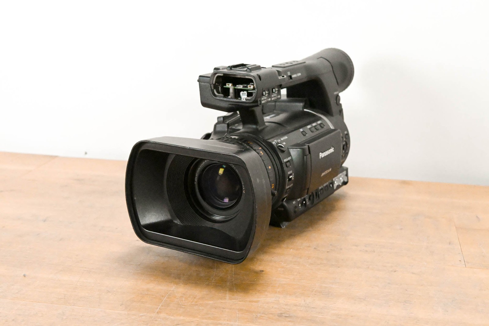 Panasonic AG-AC160AP AVCCAM HD Handheld Camcorder CG01ZJ4