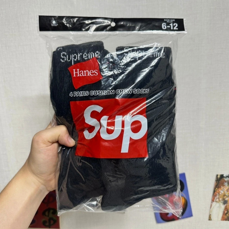 Supreme Hanes Crew Socks 4 Pack Unisex Men's Women's Size 6-12 NEW