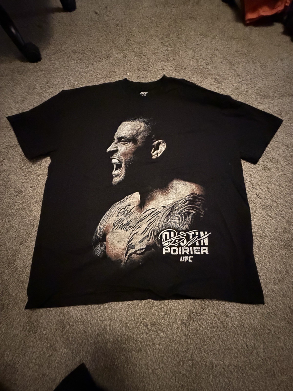Men’s Large Dustin Poirier Graphic T-shirt
