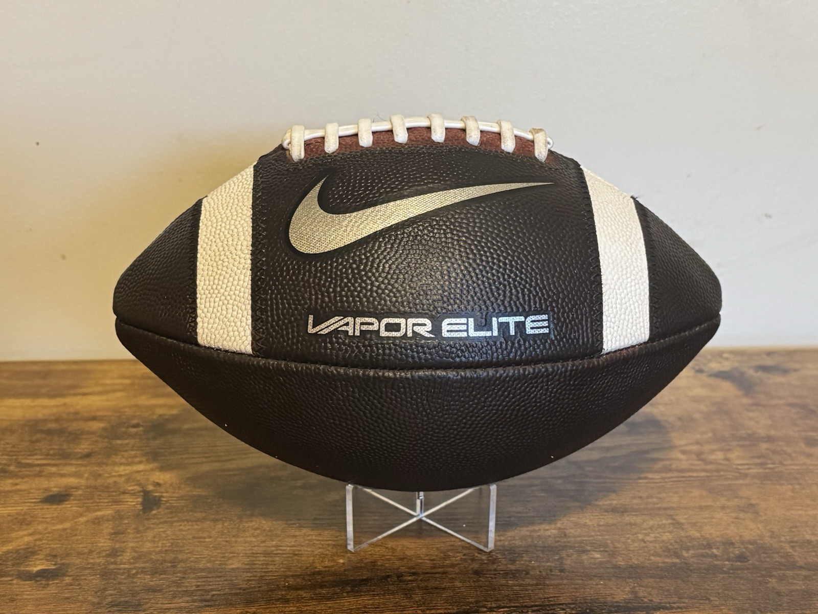 Nike Vapor Elite Football Leather Chrome Youth (12-14) Game Ball Prepped/Mudded Nike Vapor Elite Football Leather Chrome Youth (12-14) Game Ball Prepped/Mudded