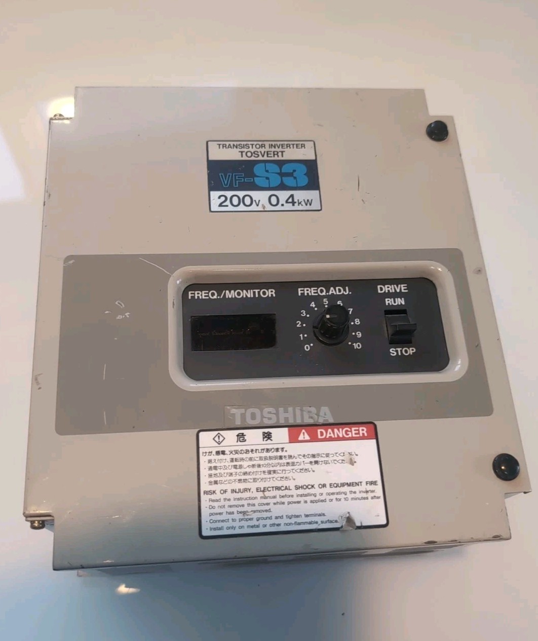 TOSHIBA TOSVERT VF-S3 VFS3-2004P Transistor Inverter Drive TOSHIBA TOSVERT VF-S3 VFS3-2004P Transistor Inverter Drive