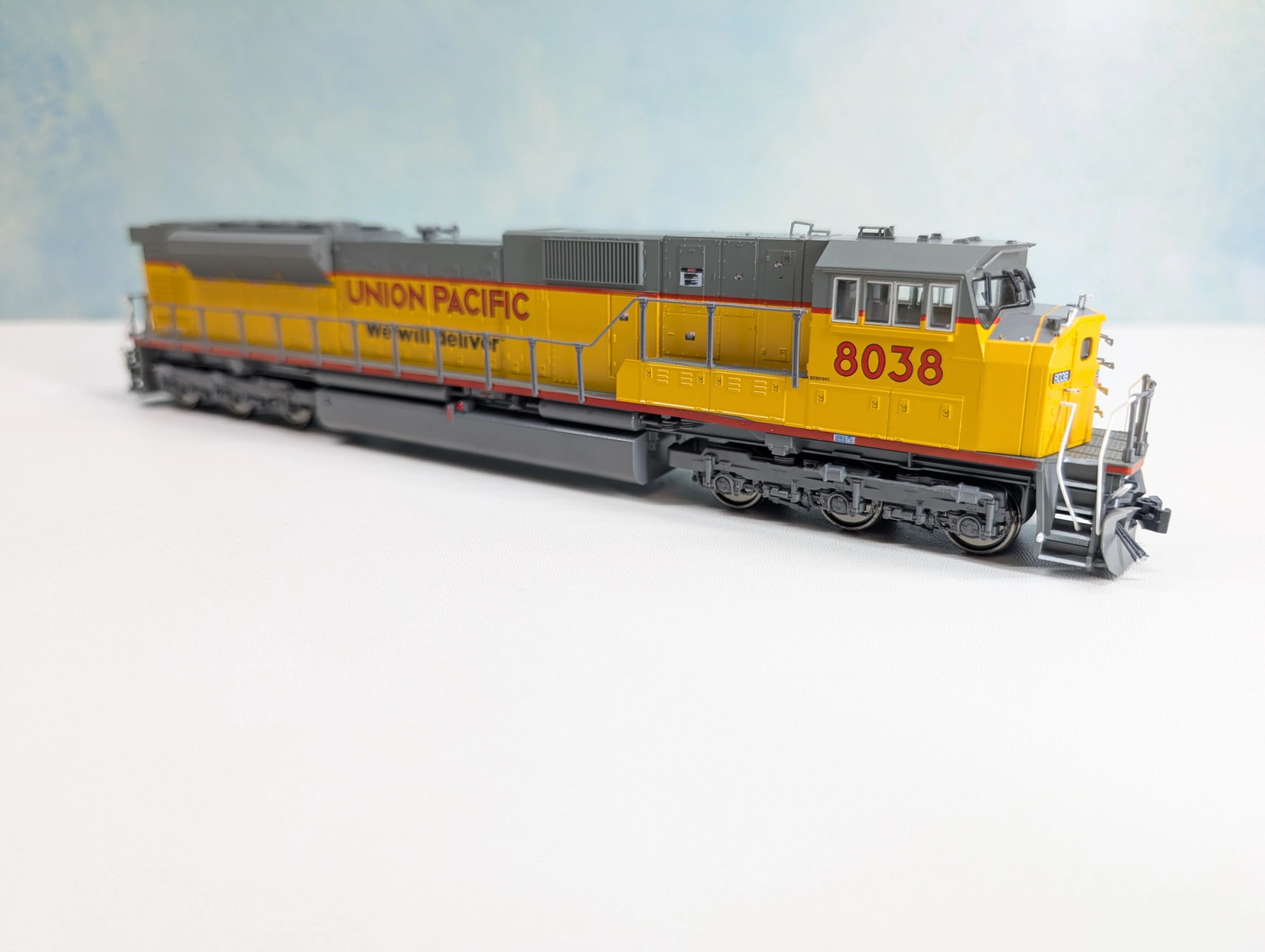 Kato HO EMD SD90/43MAC Diesel Locomotive Union Pacific #8038 Runs Great DC