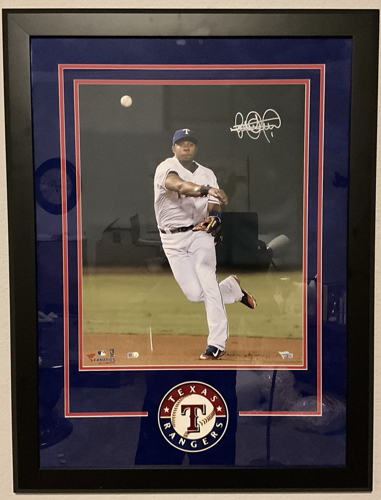 Elvis Andrus Signed Texas Rangers Framed 16x20 Photo – Fanatics COA – 33”x25.5”
