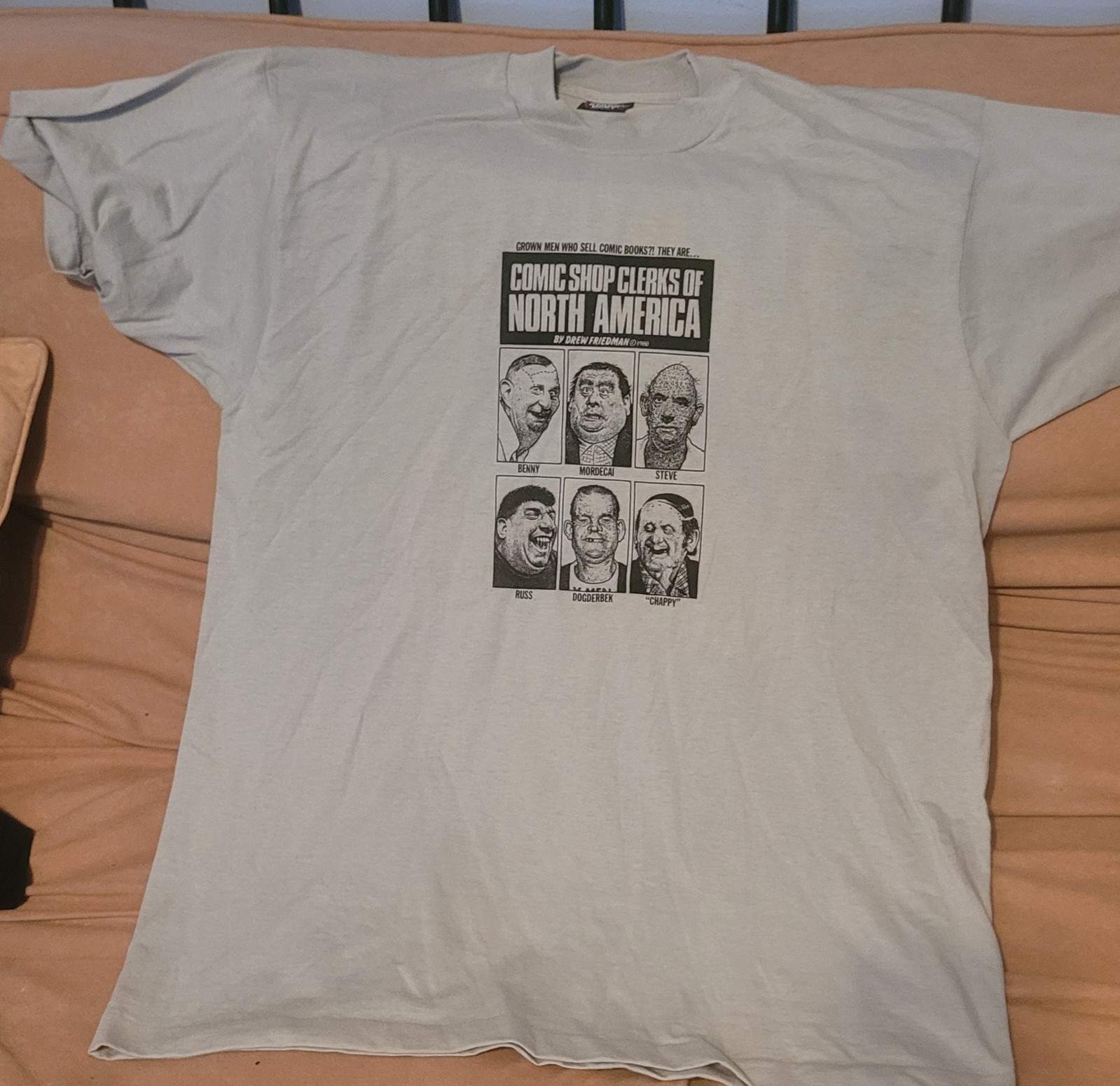 Vintage Comic Store Clerks Of America T-shirt Blab Comics XL 21x29 Vintage Comic Store Clerks Of America T-shirt Blab Comics XL 21x29