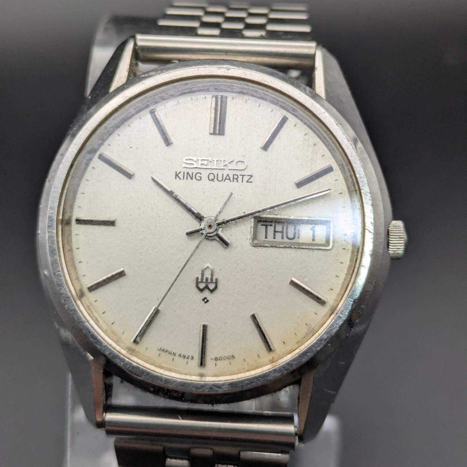 SEIKO King Quartz 4823-8000 Day-Date 1976 Vintage Men\'s Watch Running JAPAN