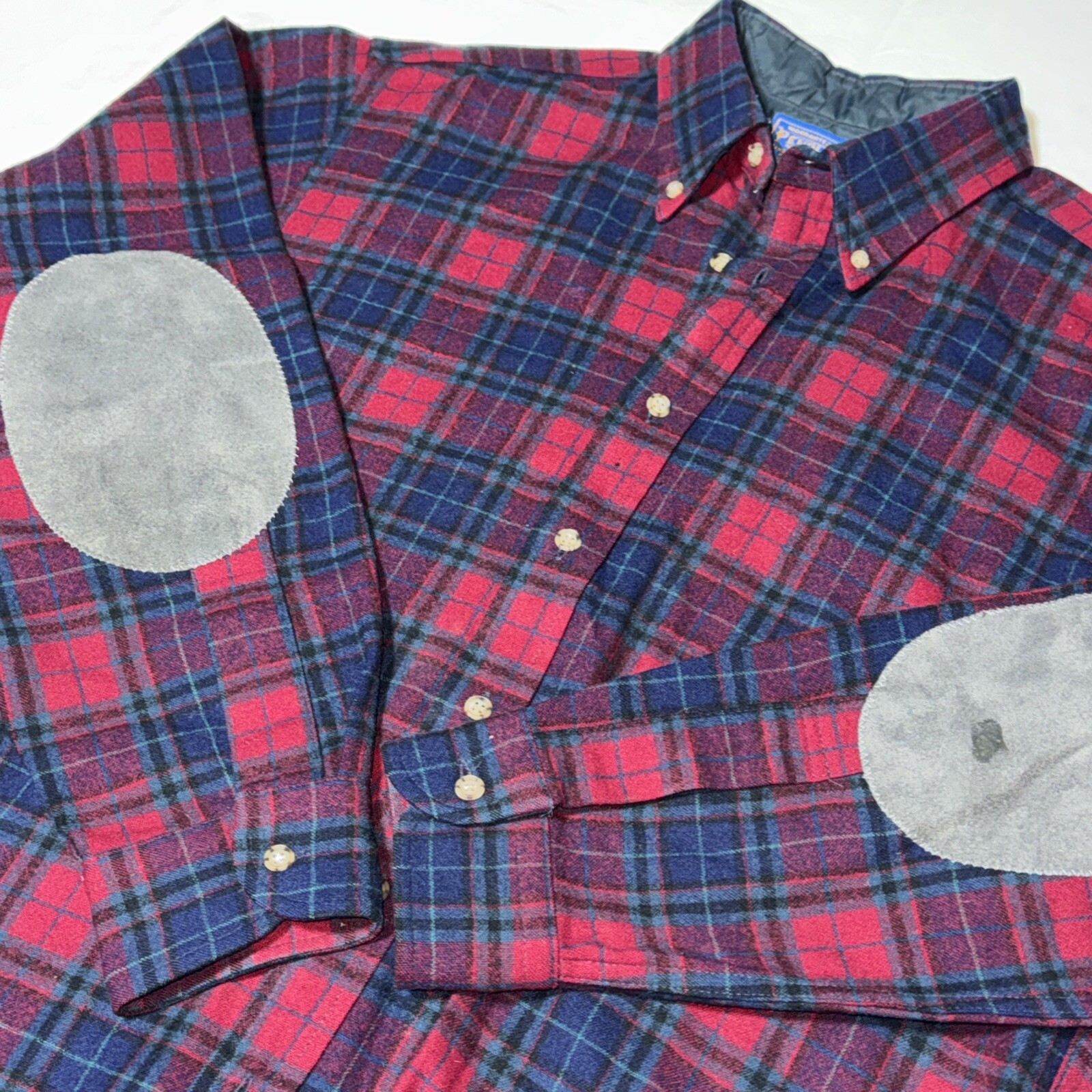 Pendleton Flannel Jacket Mens M Red Plaid Elbow Patches 100% Virgin Wool VTG 60s Pendleton Flannel Jacket Mens M Red Plaid Elbow Patches 100% Virgin Wool VTG 60s