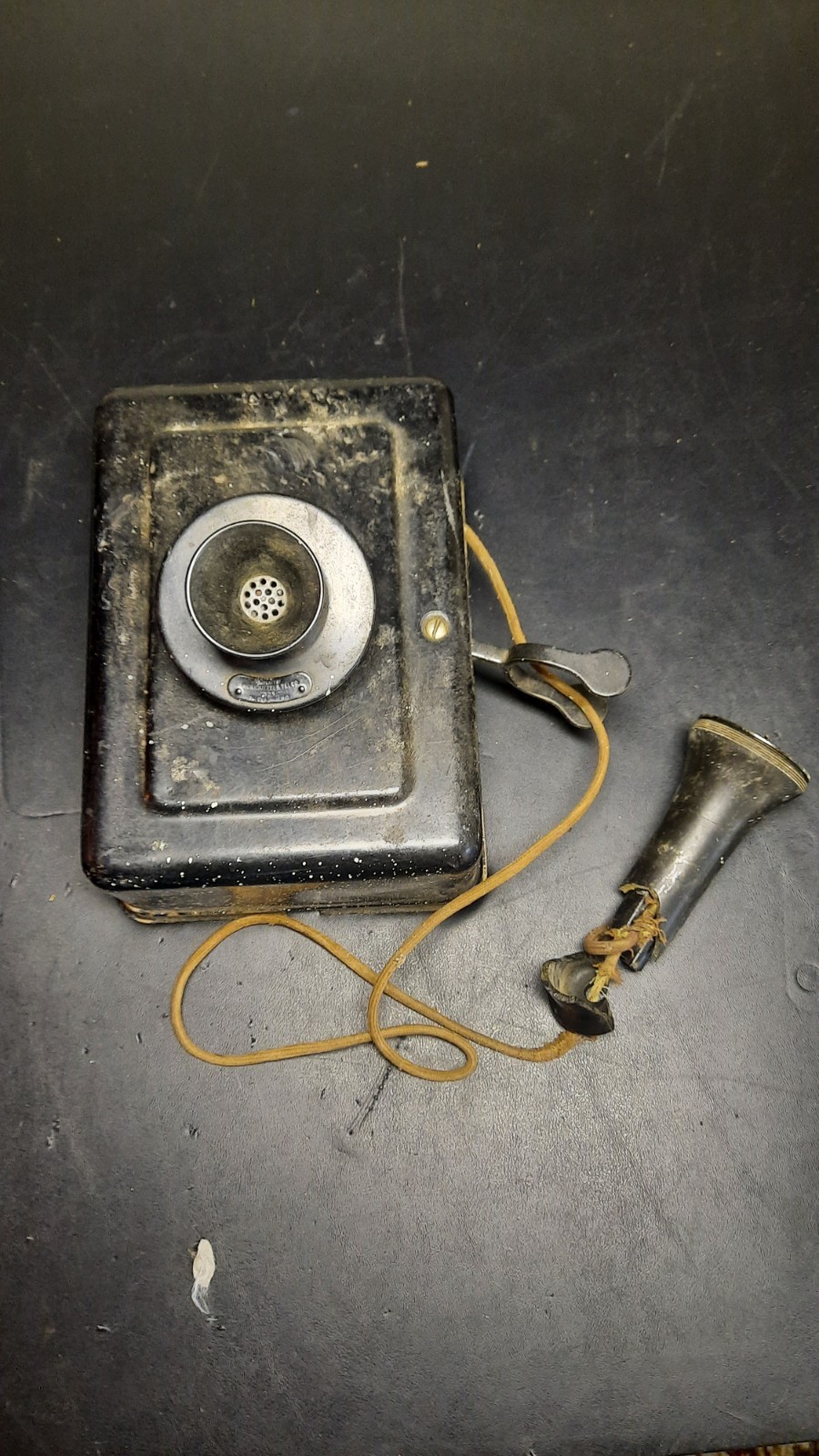 Antique American Tel & Tel Co. Telephone