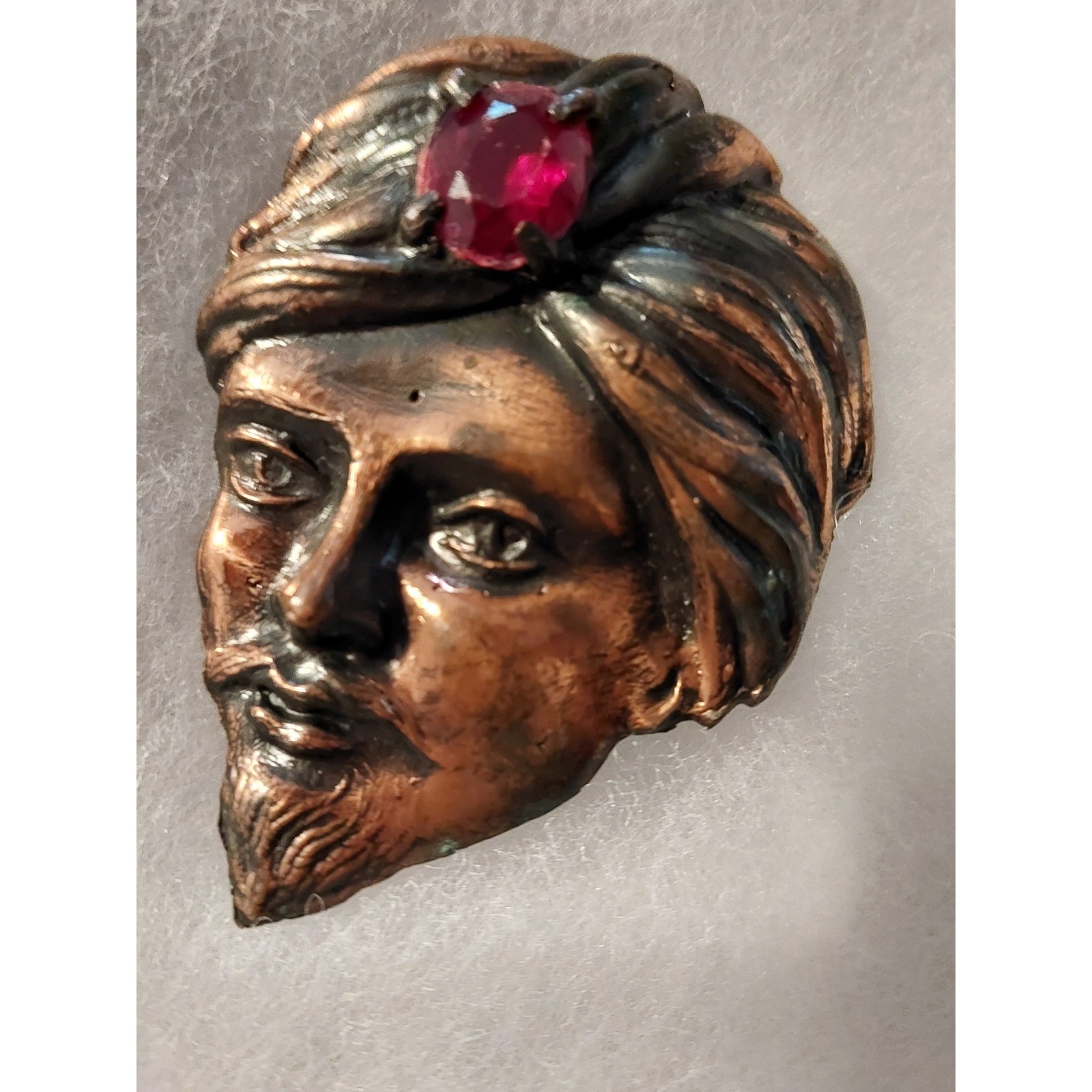 Vintage 1940 THIEF OF BAGDAD Genie Turban Brooch Ruby Cabochon Unsigned EXC
