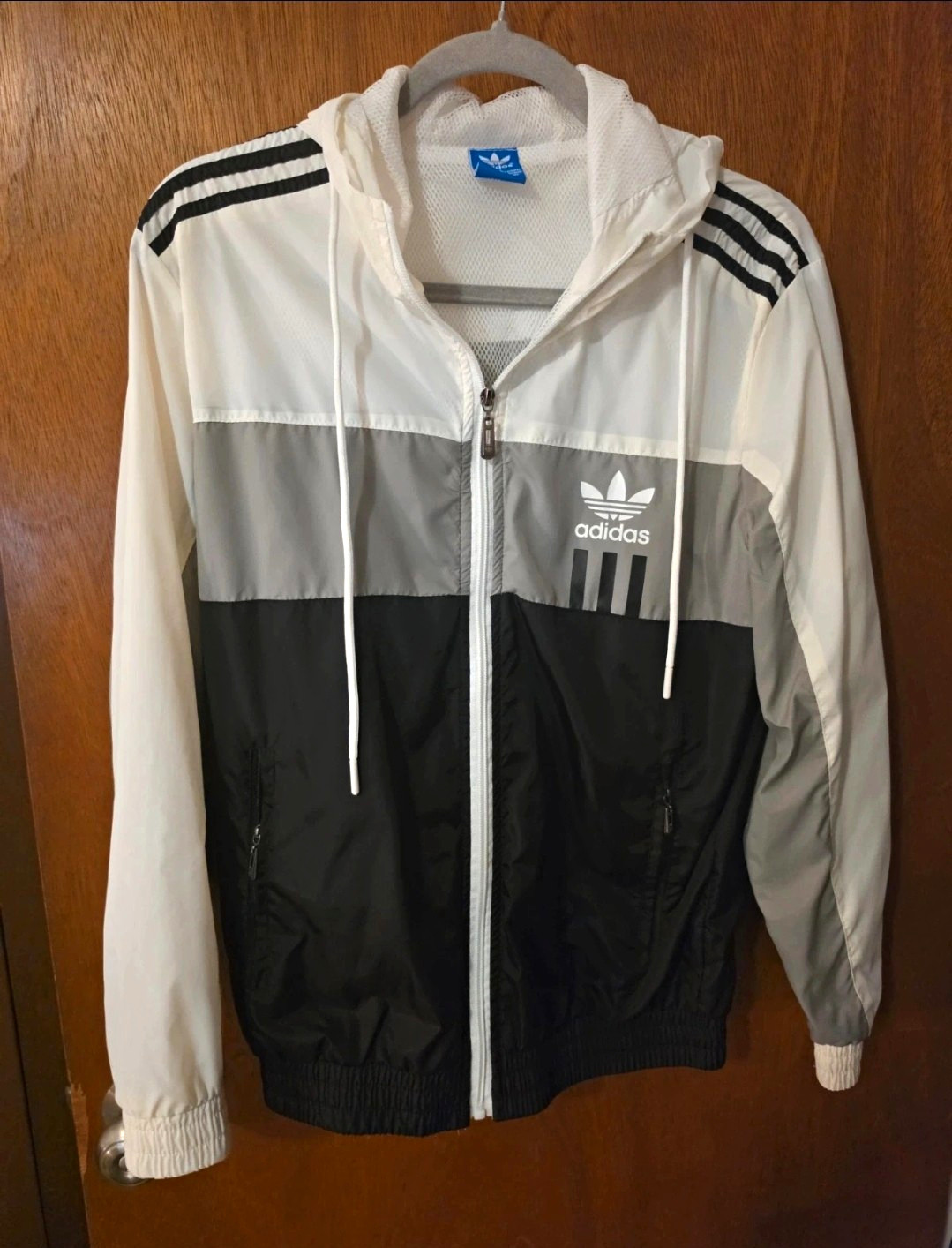 adidas Originals Men\'s Full Zip Hooded Windbreaker Jacket L Vintage LIMITED EDIT adidas Originals Men\'s Full Zip Hooded Windbreaker Jacket L Vintage LIMITED EDIT
