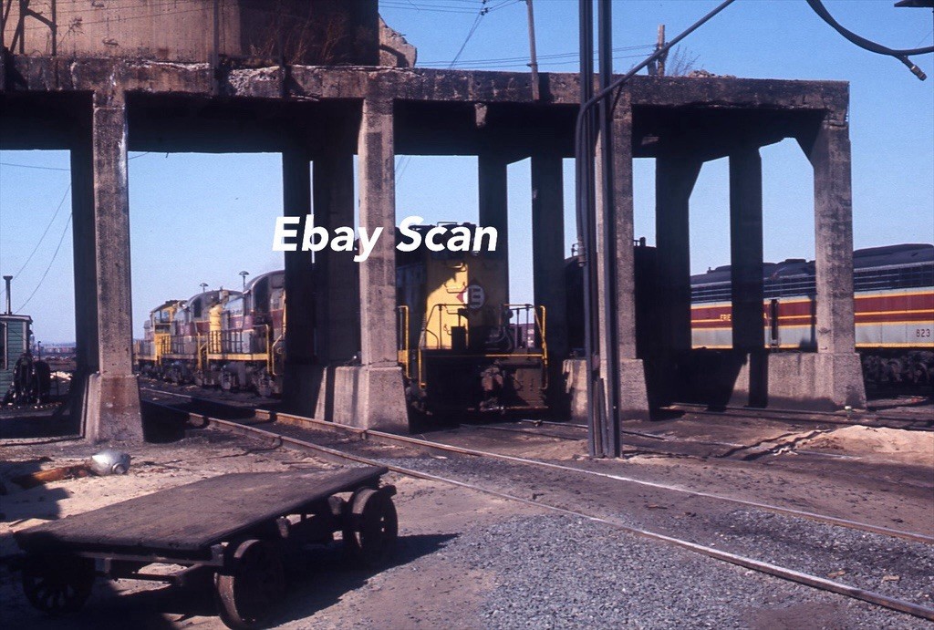 Original 35mm Slide EL Erie Lackawanna Railroad Locomotives Trains 1970 Original 35mm Slide EL Erie Lackawanna Railroad Locomotives Trains 1970