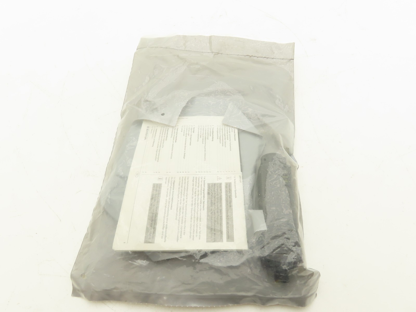 Schmersal 101181063 Magnet Safety Sensor Non Contact CSS 14-34-S-D-M-ST