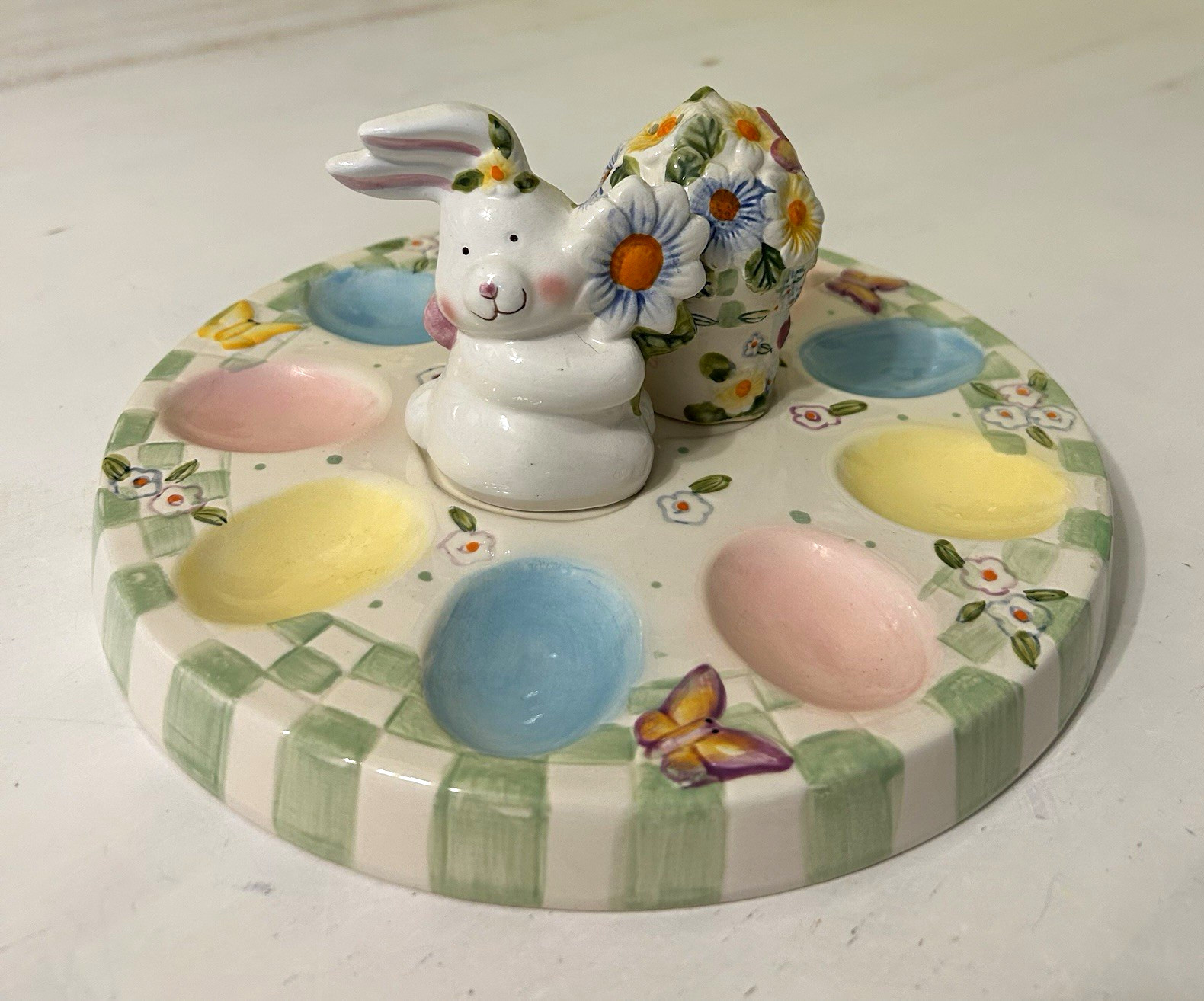 Vintage Ceramic Floral Bunny Rabbit Egg Tray with Salt & Pepper Shakers Set Vintage Ceramic Floral Bunny Rabbit Egg Tray with Salt & Pepper Shakers Set