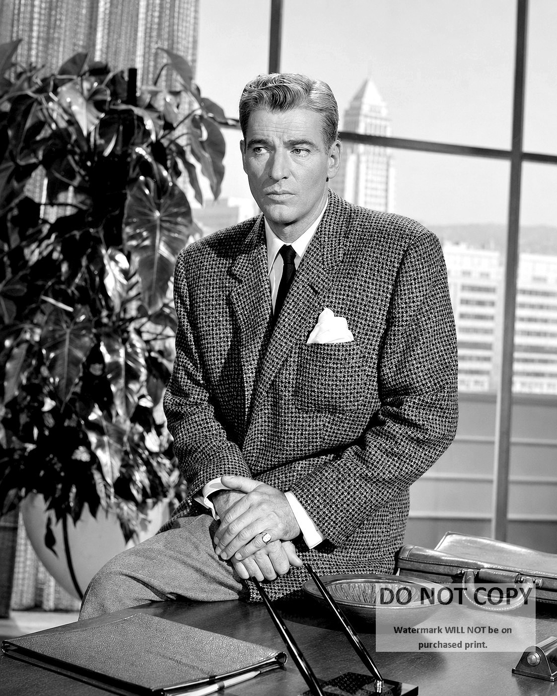 WILLIAM HOPPER IN THE TV PROGRAM 