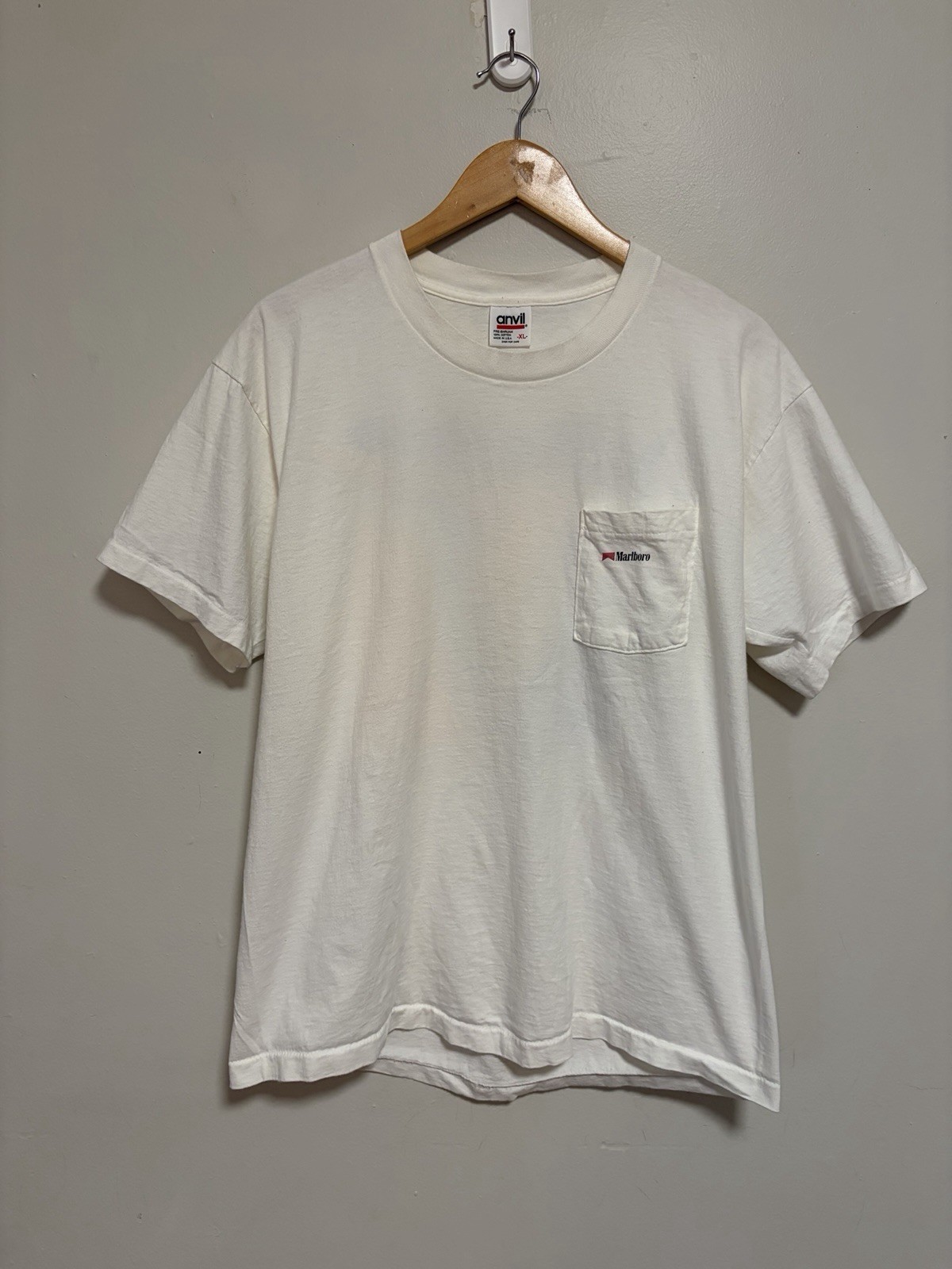 Vintage 90s Marlboro Cigarettes Adventure Team Single Stitch Pocket T Shirt XL Vintage 90s Marlboro Cigarettes Adventure Team Single Stitch Pocket T Shirt XL