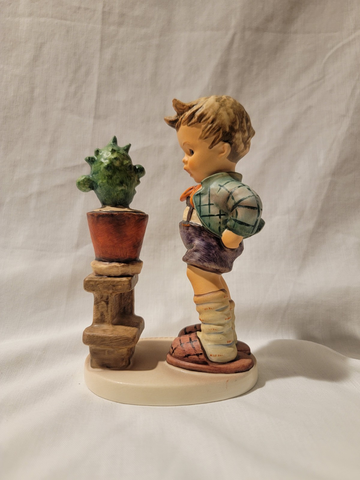 Goebel M.I. Hummel 314 “Confidentially” – TMK-6 🌵