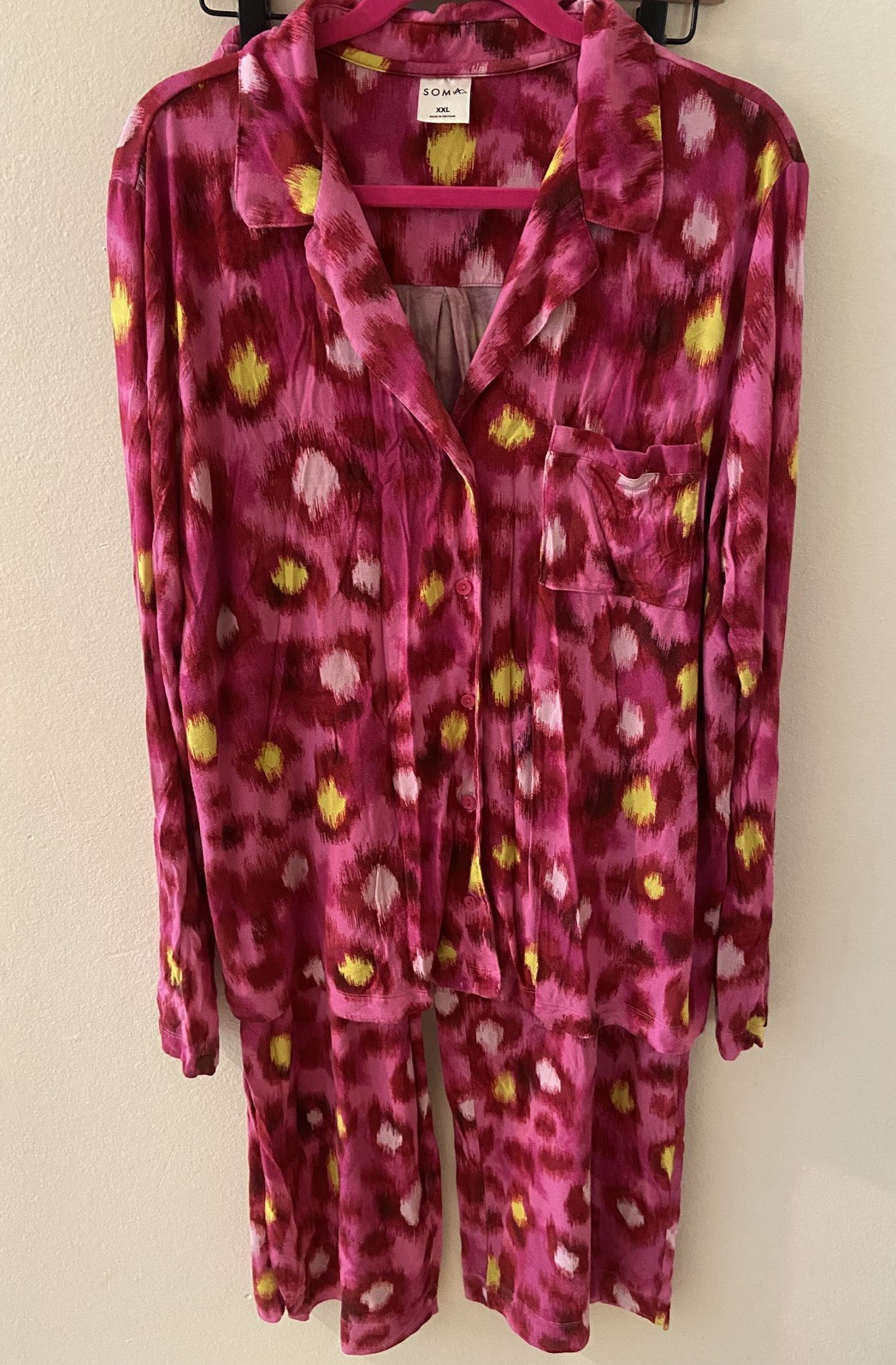 Soma XXL Cool Nights Pajama Set Button LS Top Long Pants Pink Abstract Leopard Soma XXL Cool Nights Pajama Set Button LS Top Long Pants Pink Abstract Leopard