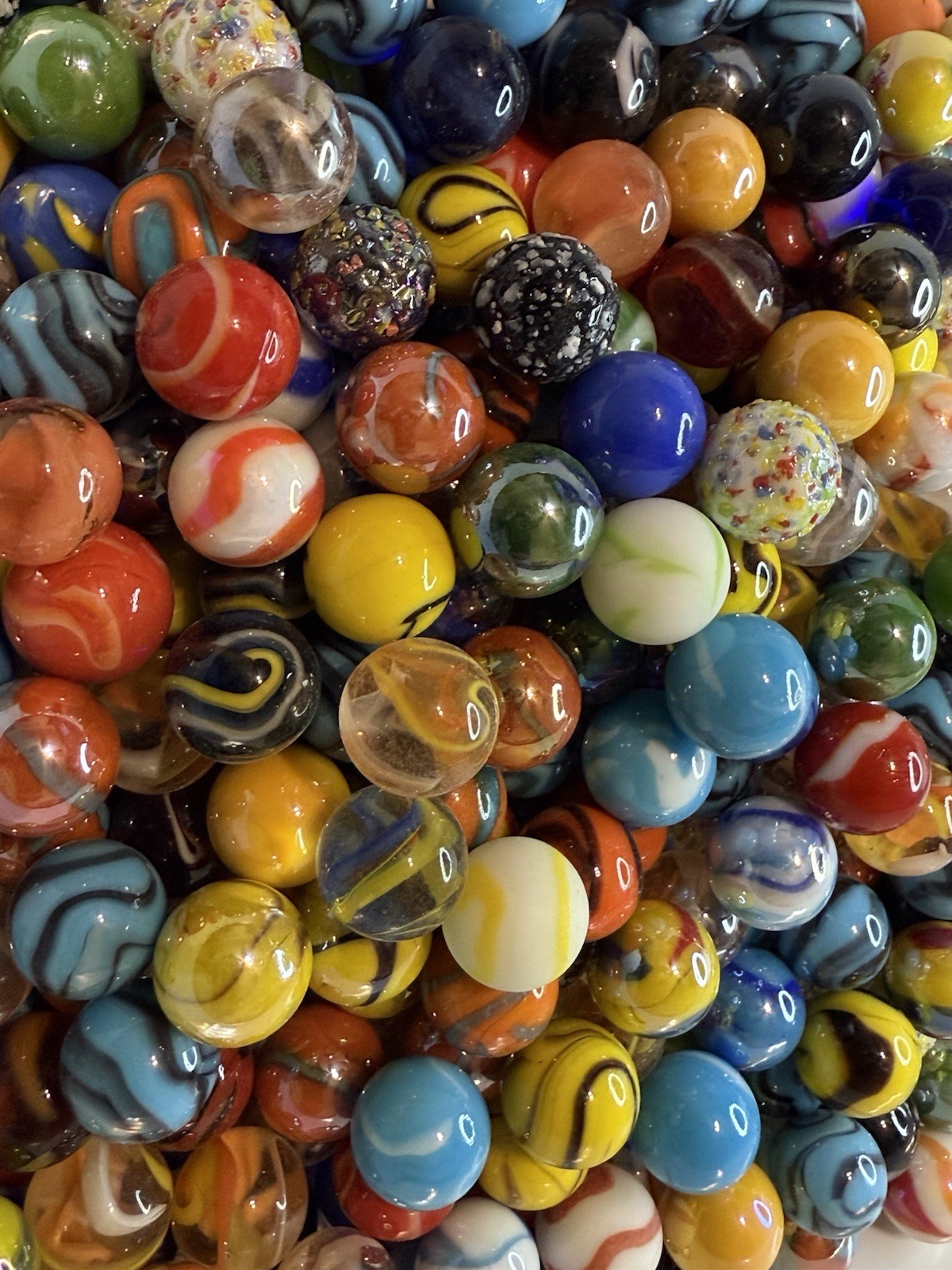 Assorted Pack of 25 Glass Marbles 5/8\